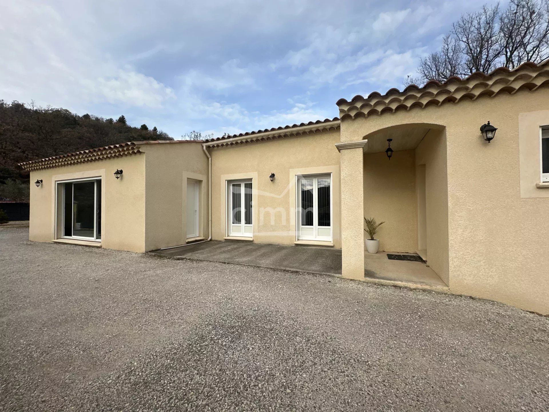 Hus i Malijai, Alpes-de-Haute-Provence 12884740