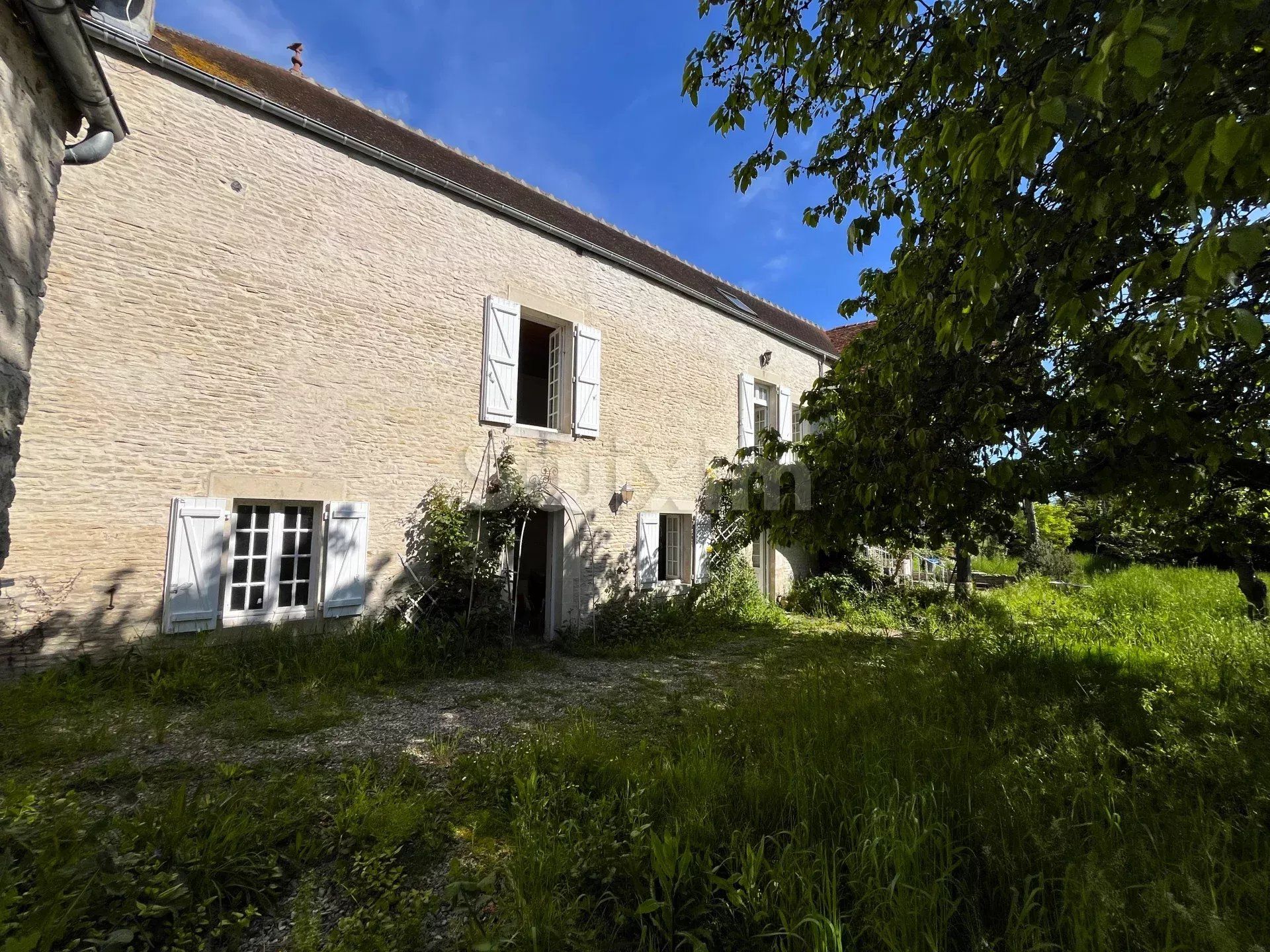 Hus i Noyers, Yonne 12884920