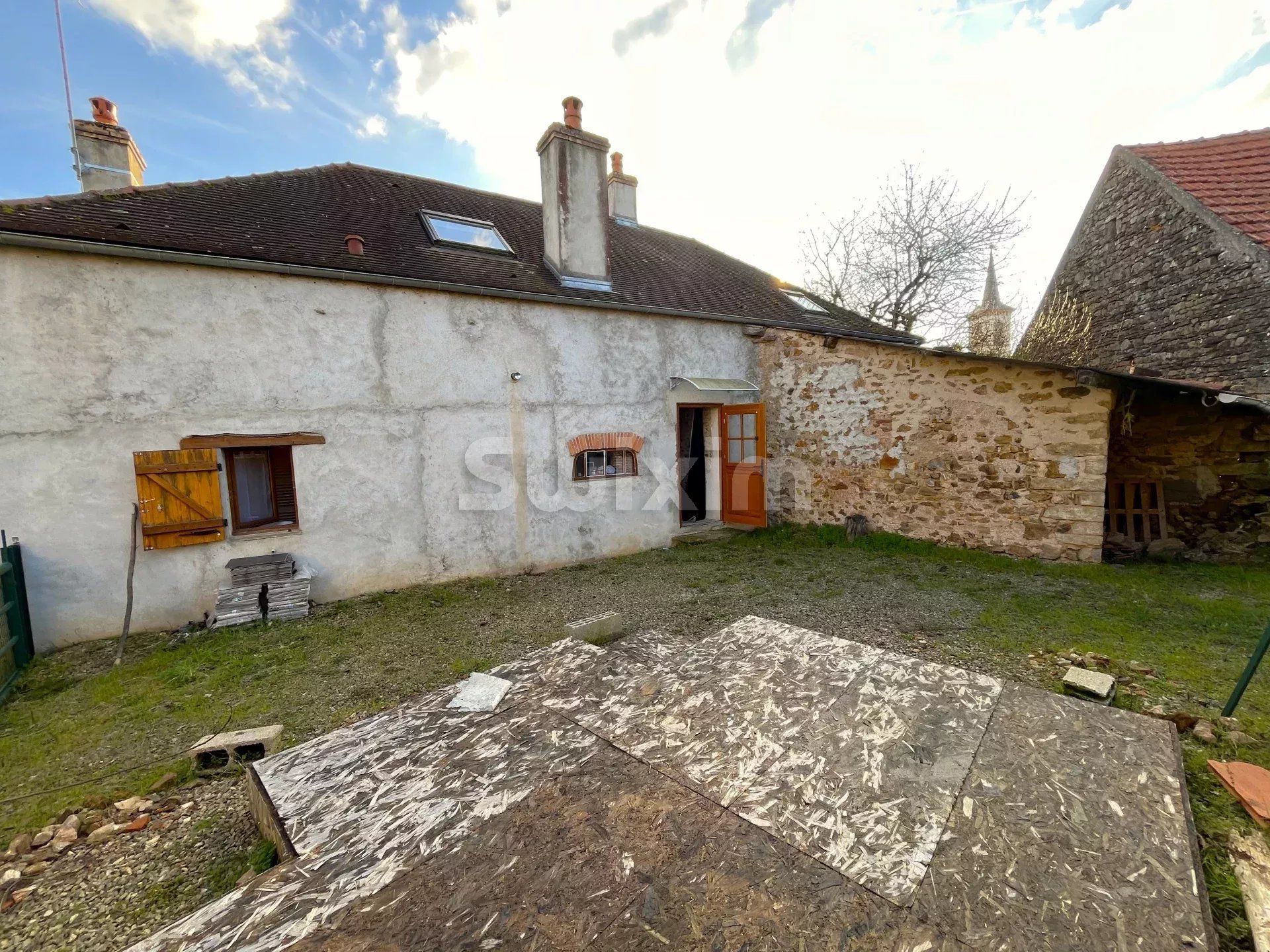 House in Semur-en-Auxois, Côte-d'Or 12884921