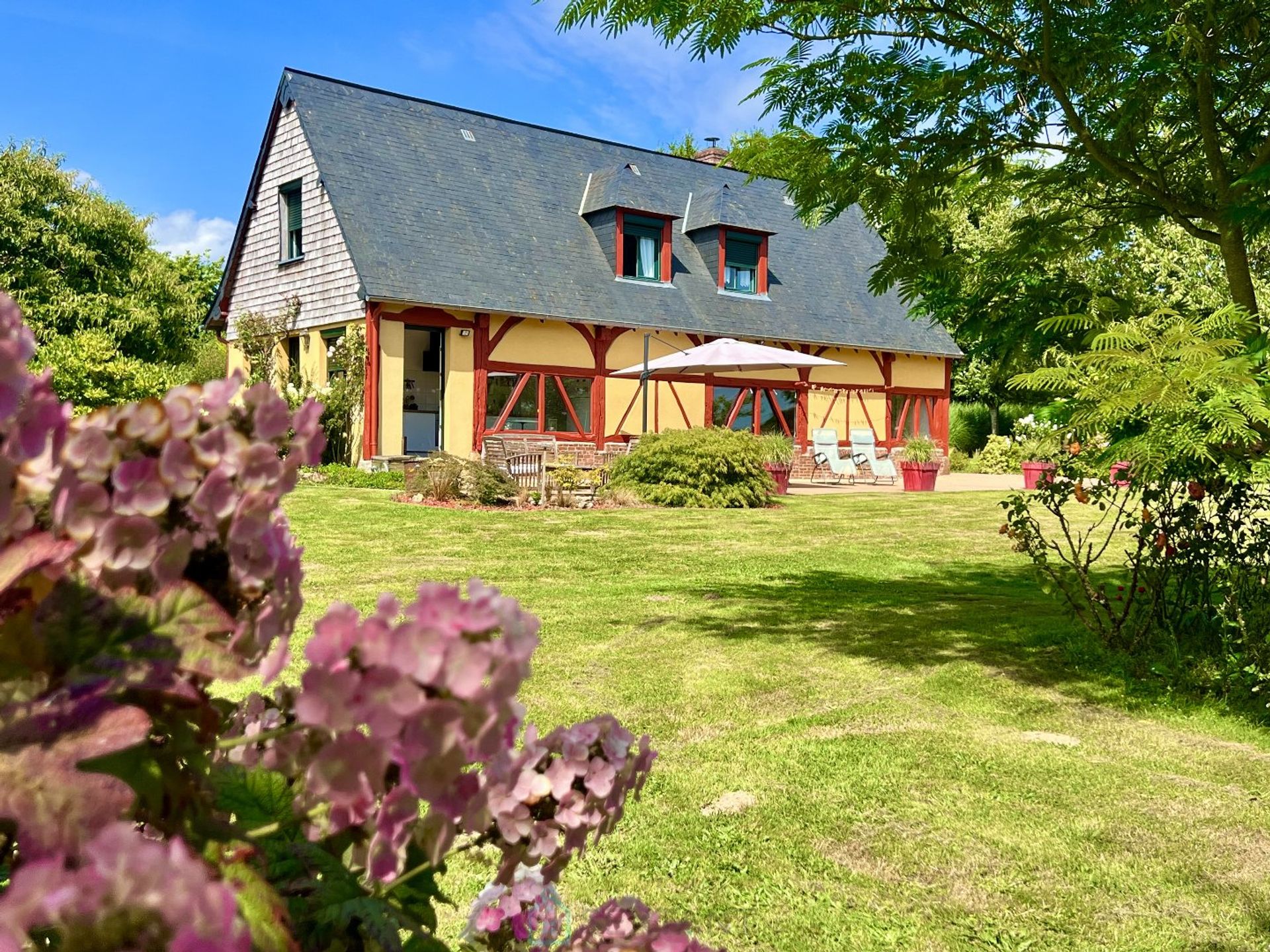 Residenziale nel Sainte-Austreberthe, Normandy 12885104