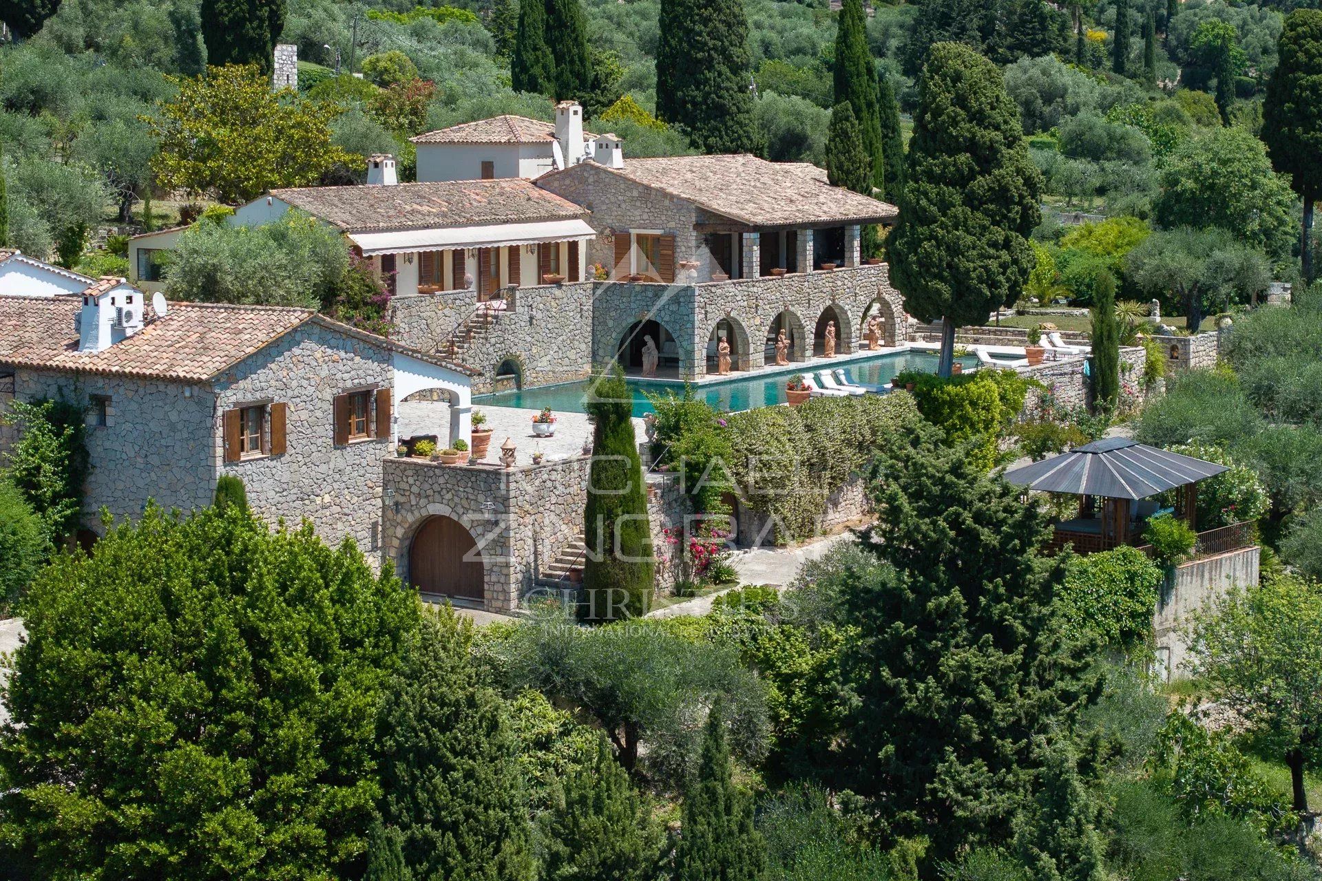 casa no Cabris, Provence-Alpes-Cote d'Azur 12885312