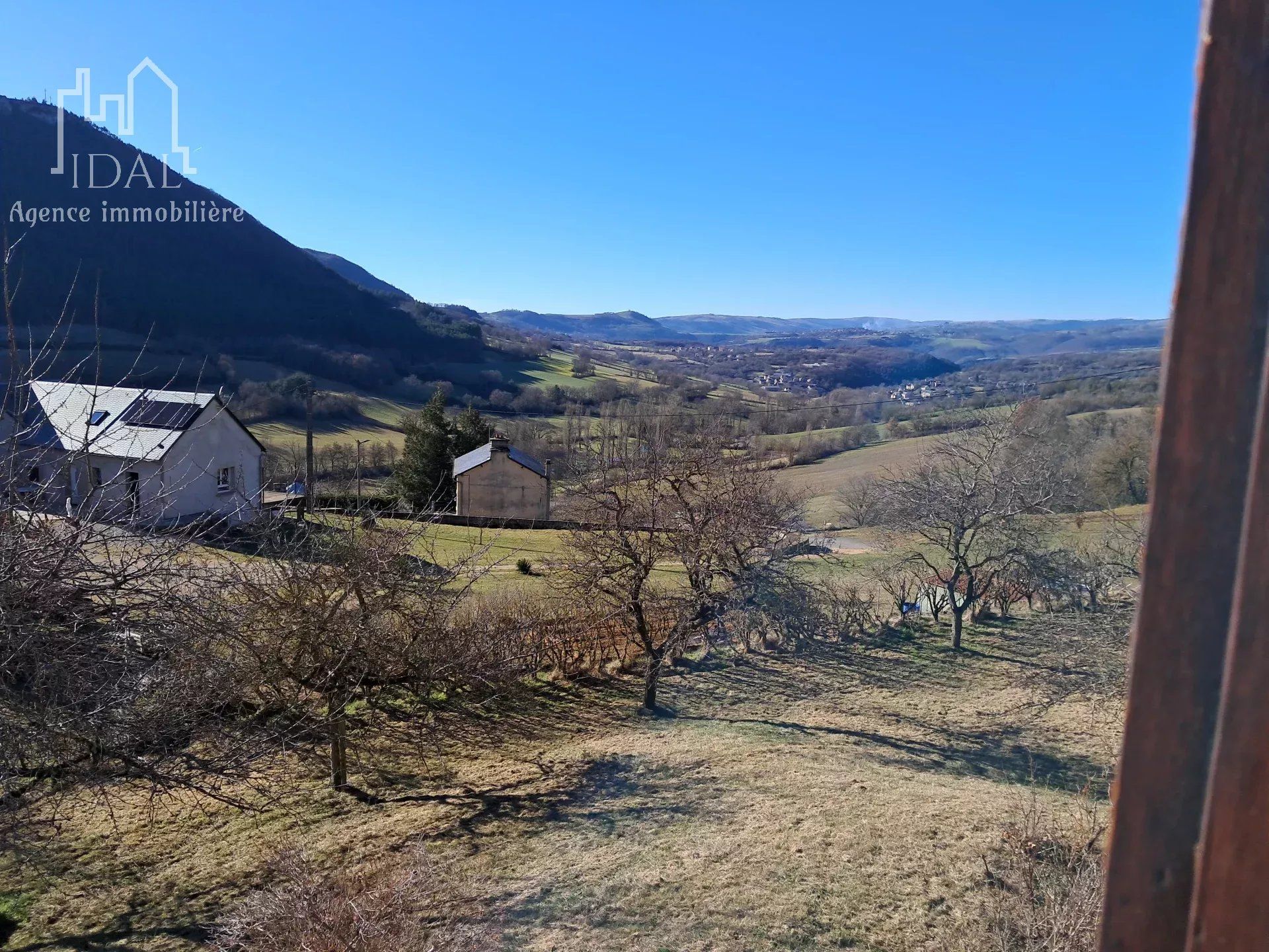 Rumah di La Canourgue, Lozère 12885352