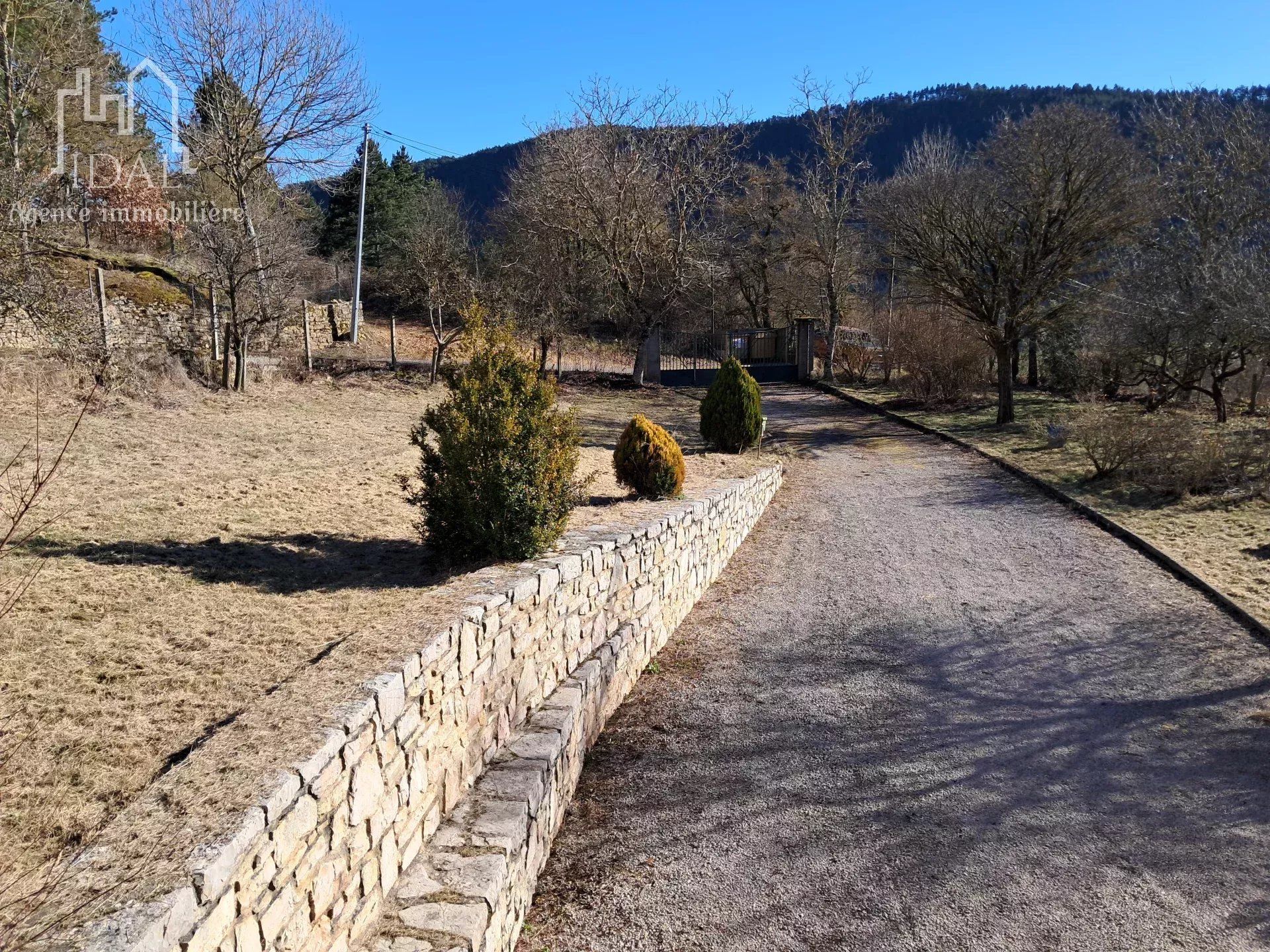 住宅 在 La Canourgue, Lozère 12885352