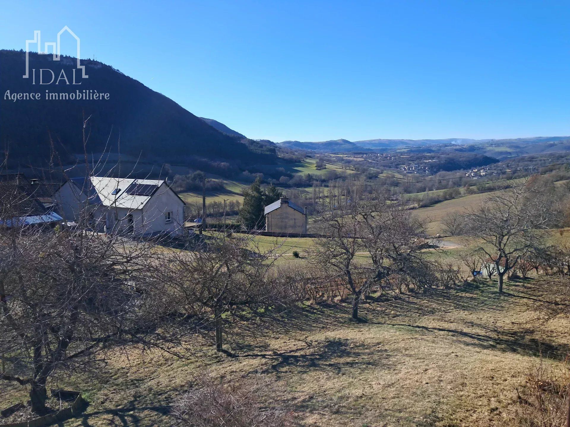 Rumah di La Canourgue, Lozère 12885352