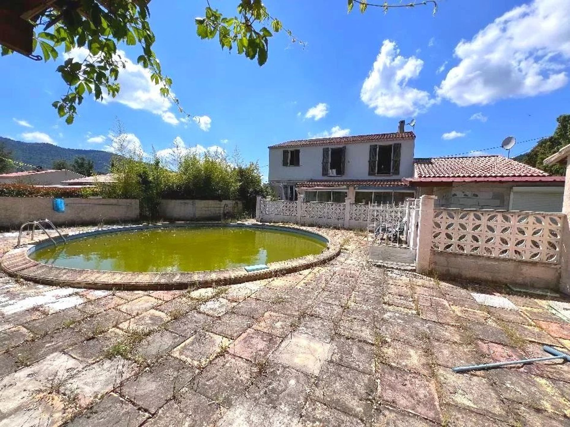 Casa nel Signes, Provence-Alpes-Cote d'Azur 12885395