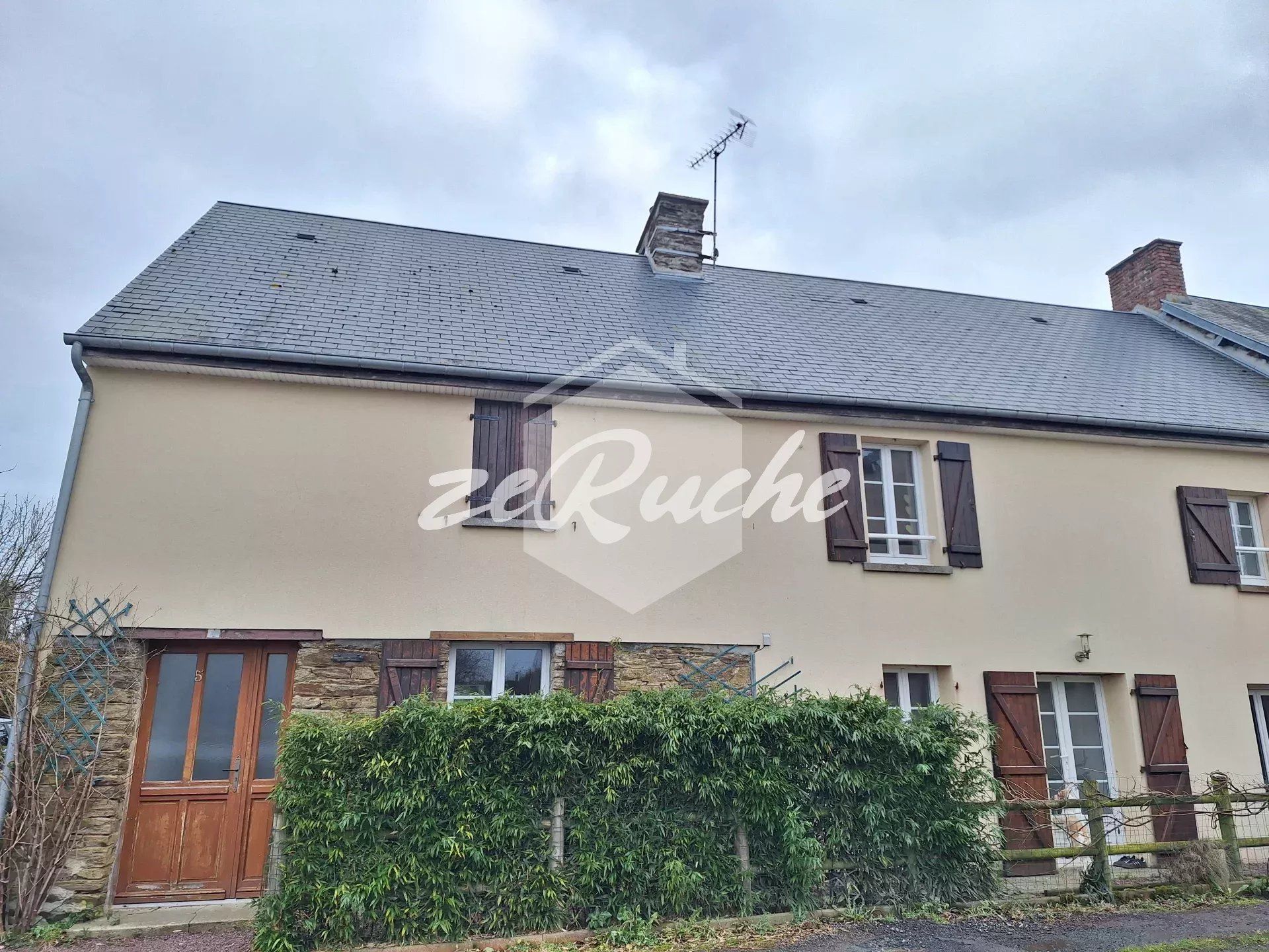 Osiedle mieszkaniowe w Marigny-Le-Lozon, Manche 12885398