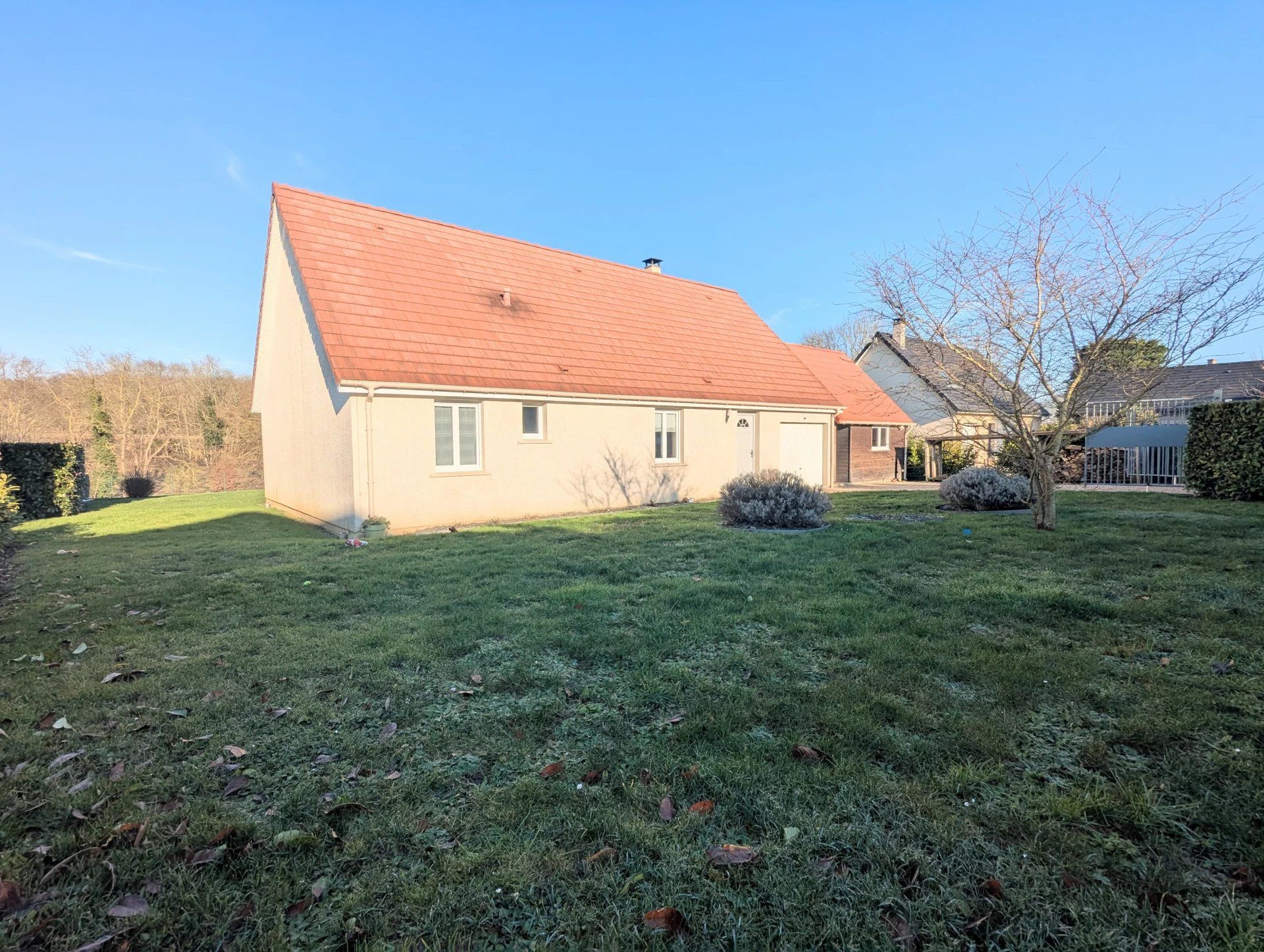 Residential in Fontaine-sous-Jouy, Eure 12885404