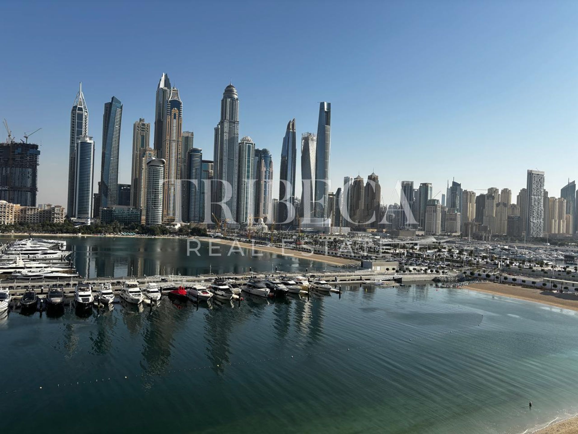 Residential in Dubai, Dubai 12885597