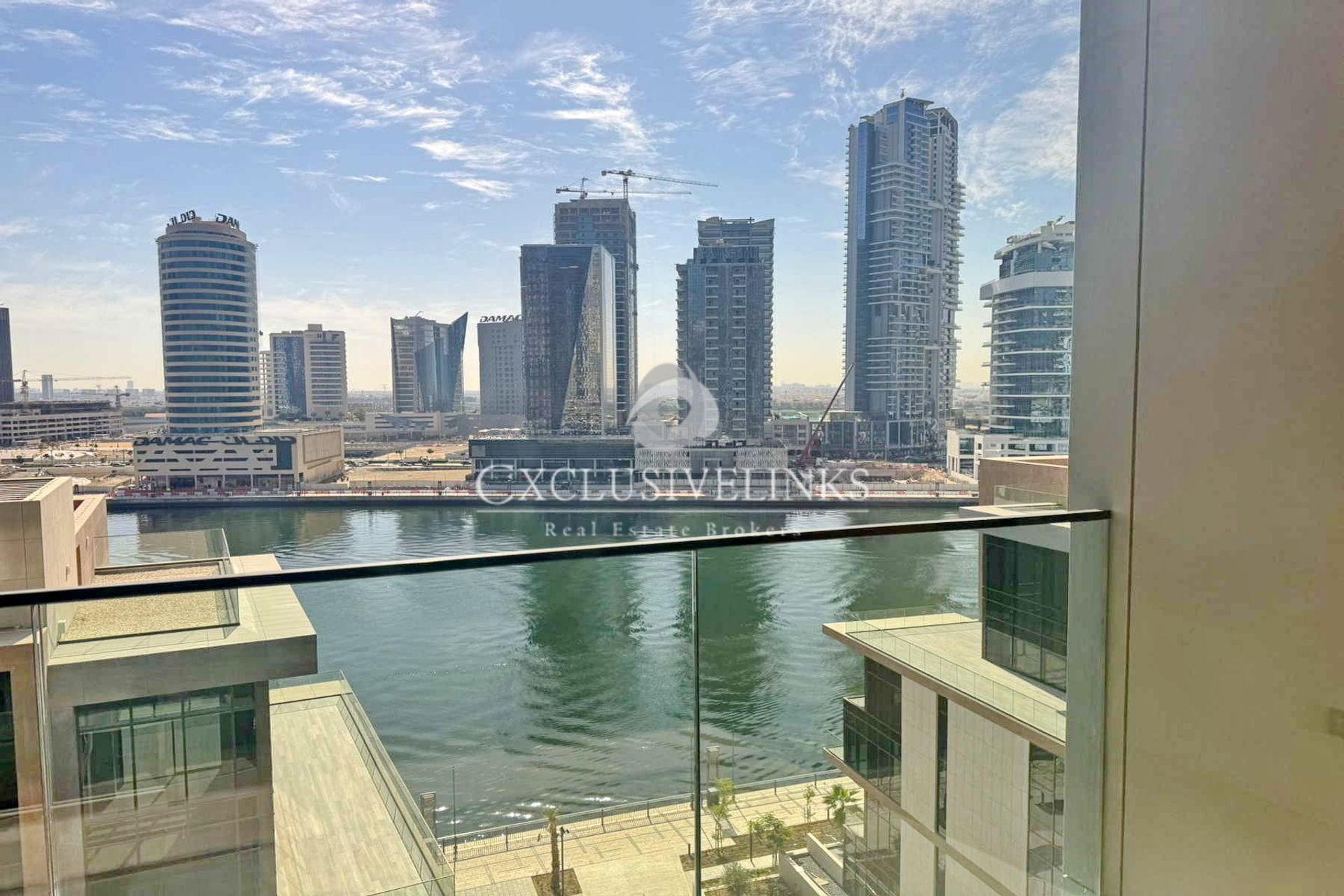 Residential in Dubai, Dubai 12885938