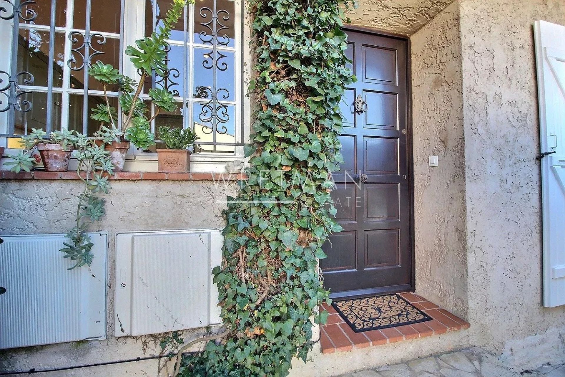 Huis in Villeneuve-Loubet, Provence-Alpes-Côte d'Azur 12886181