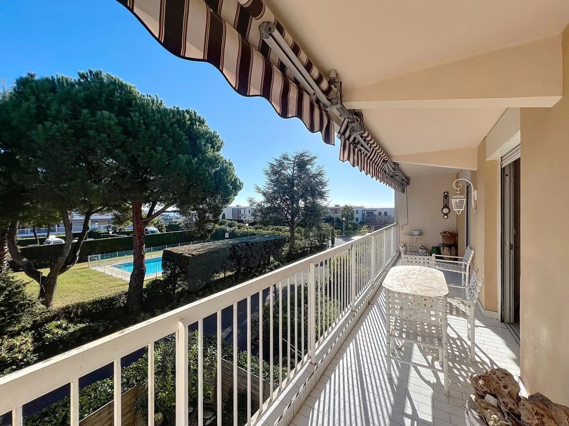 Condominio en La Madeleine, Provence-Alpes-Cote d'Azur 12886260