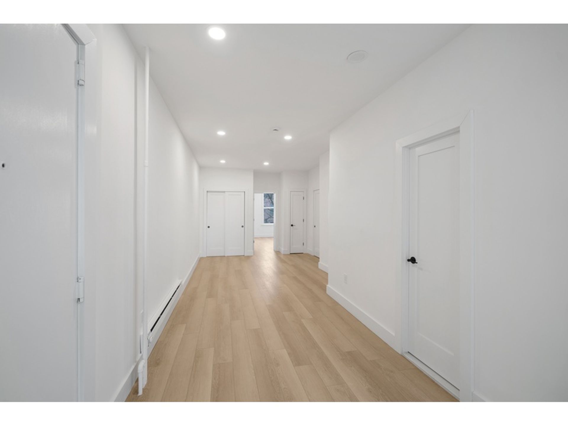 Condominium in Hoboken, New Jersey 12886386