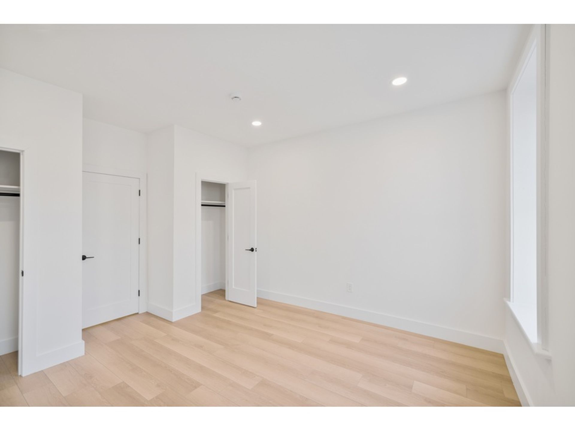 Condominium in Hoboken, New Jersey 12886386