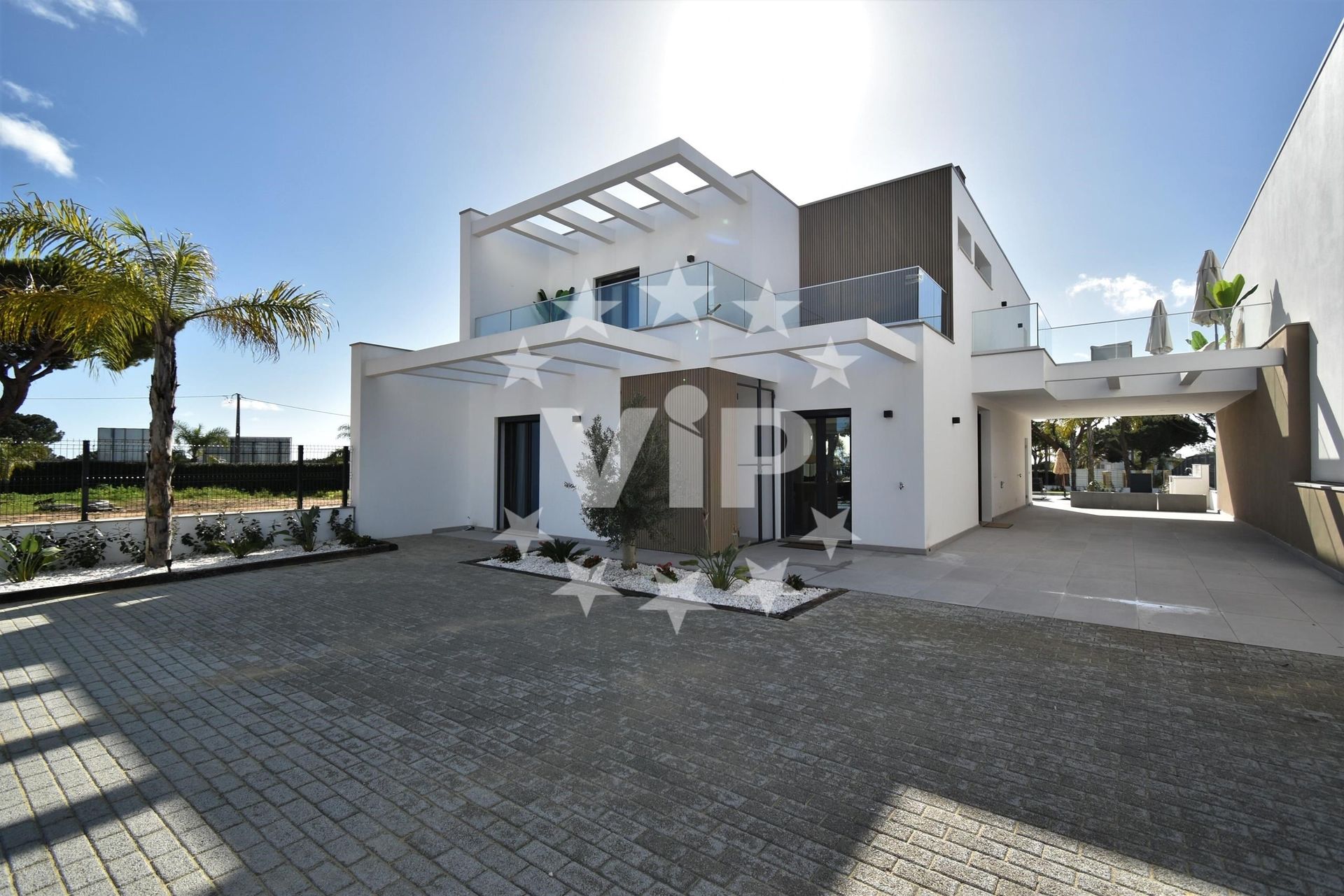 House in Quarteira, Faro 12886468