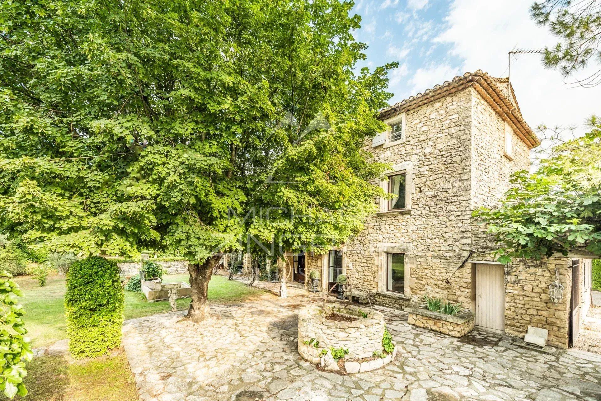 Casa nel L'Isle-sur-la-Sorgue, Provence-Alpes-Cote d'Azur 12886618