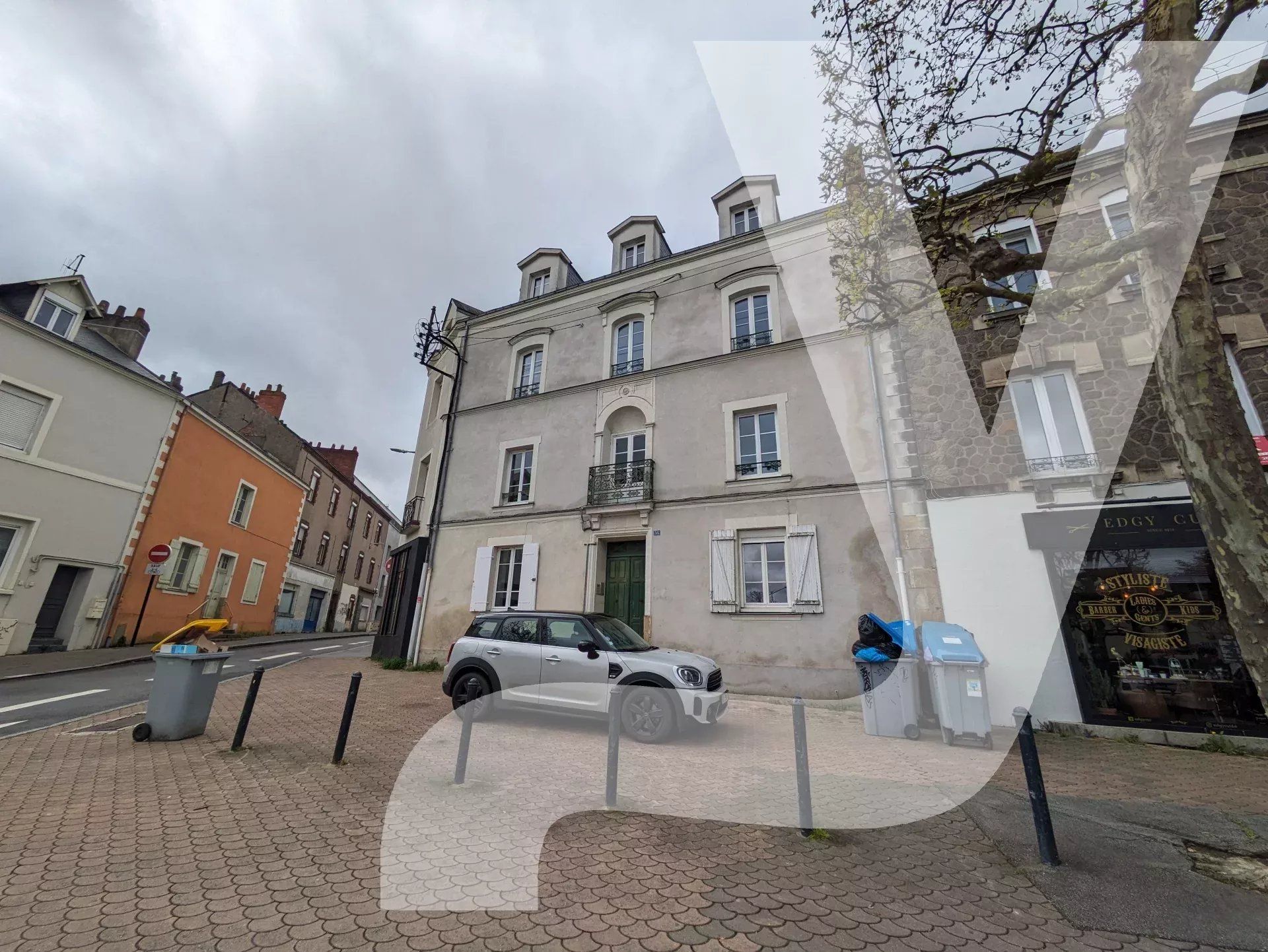 सम्मिलित में Nantes, Loire-Atlantique 12886679