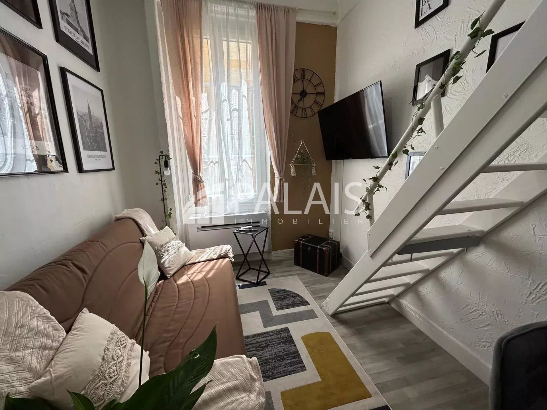 Condominium in Nice, Alpes-Maritimes 12887209