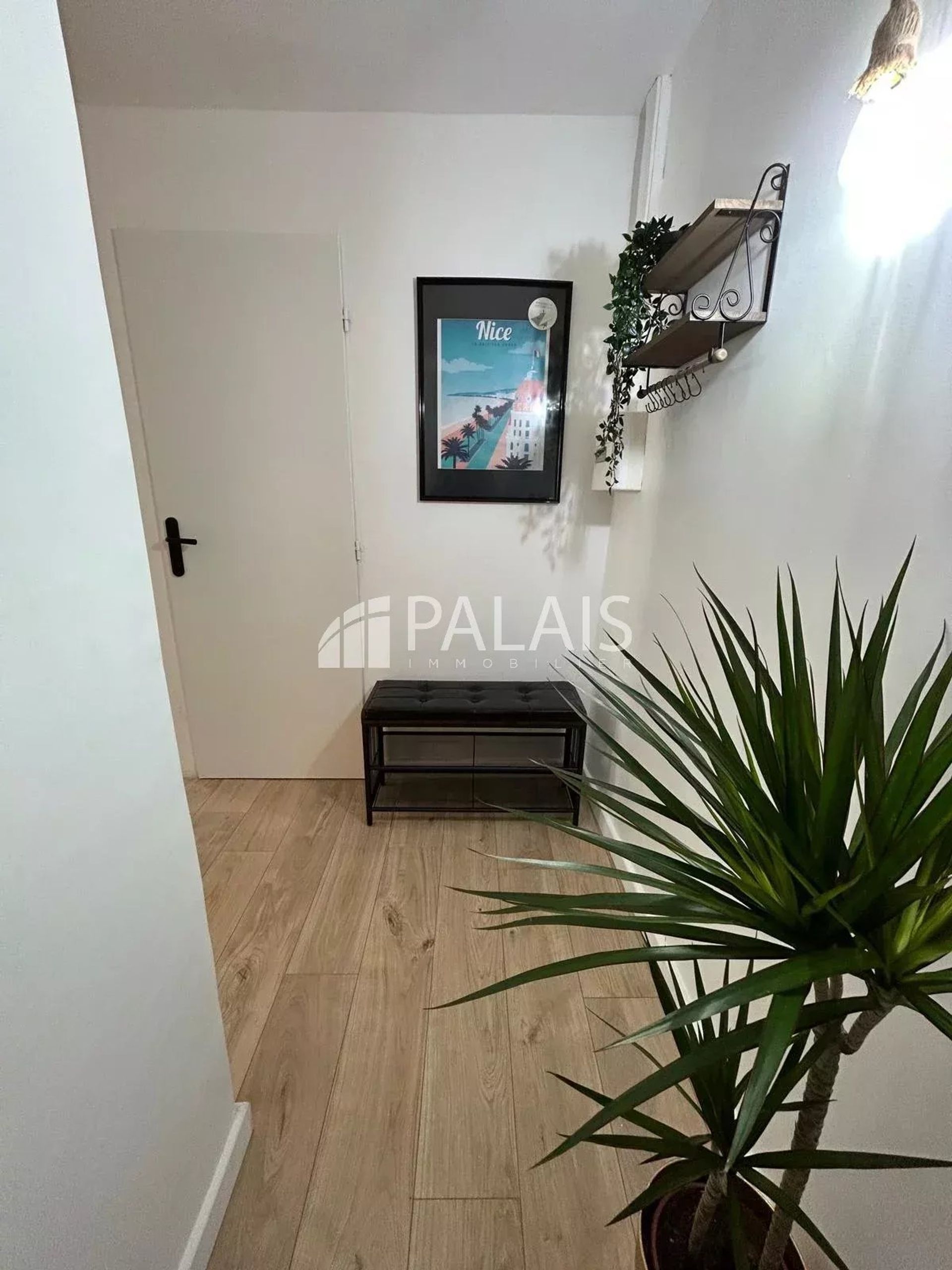 Condominium in Nice, Alpes-Maritimes 12887209