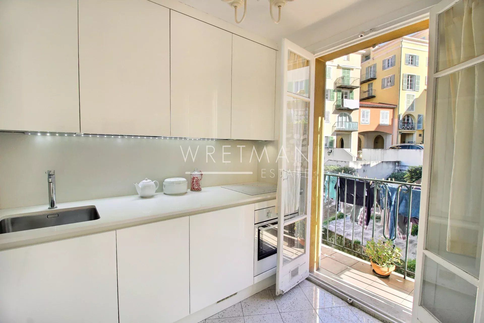 Condominium in Nice, Alpes-Maritimes 12887210