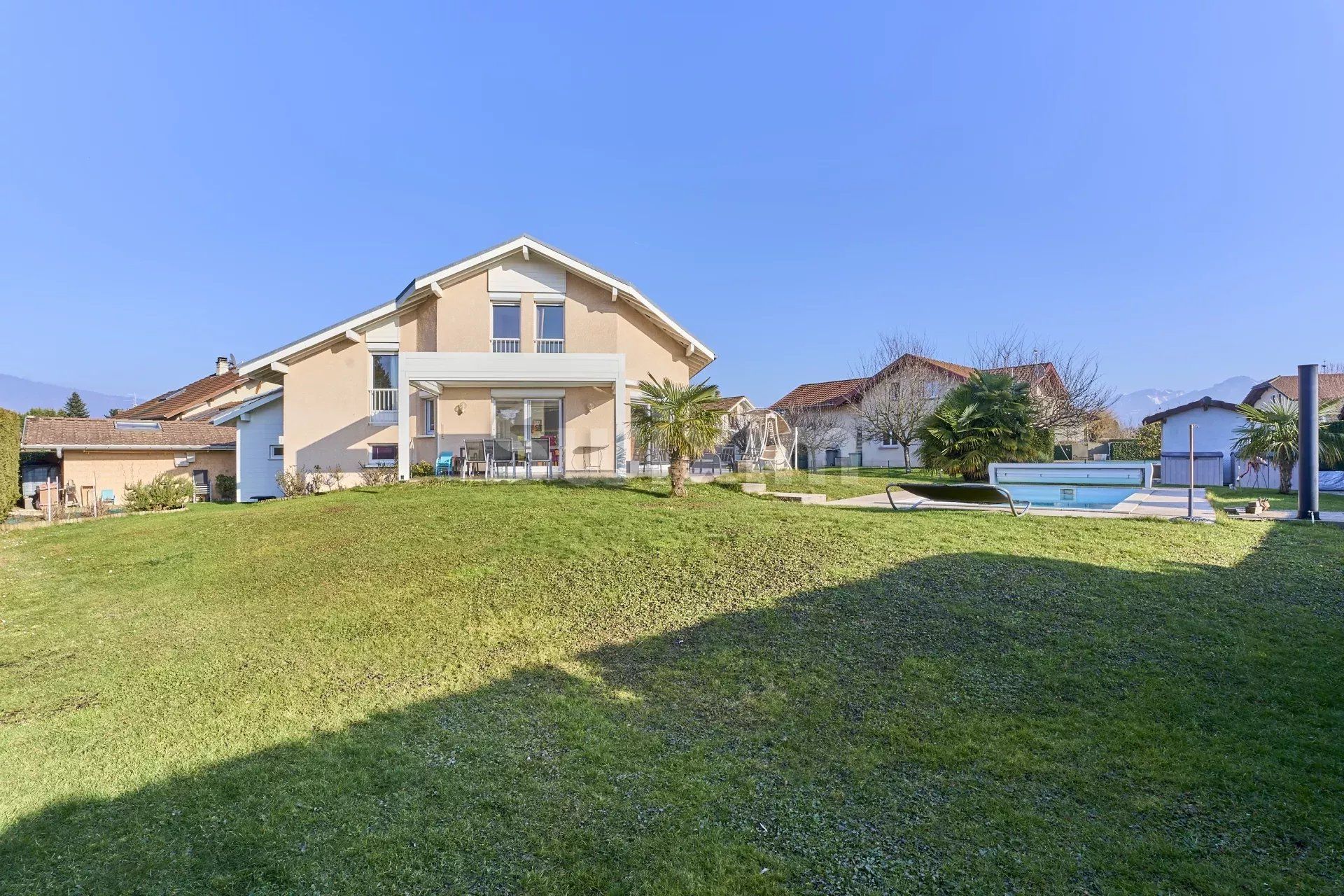 Casa nel Reignier, Auvergne-Rhone-Alpes 12887225