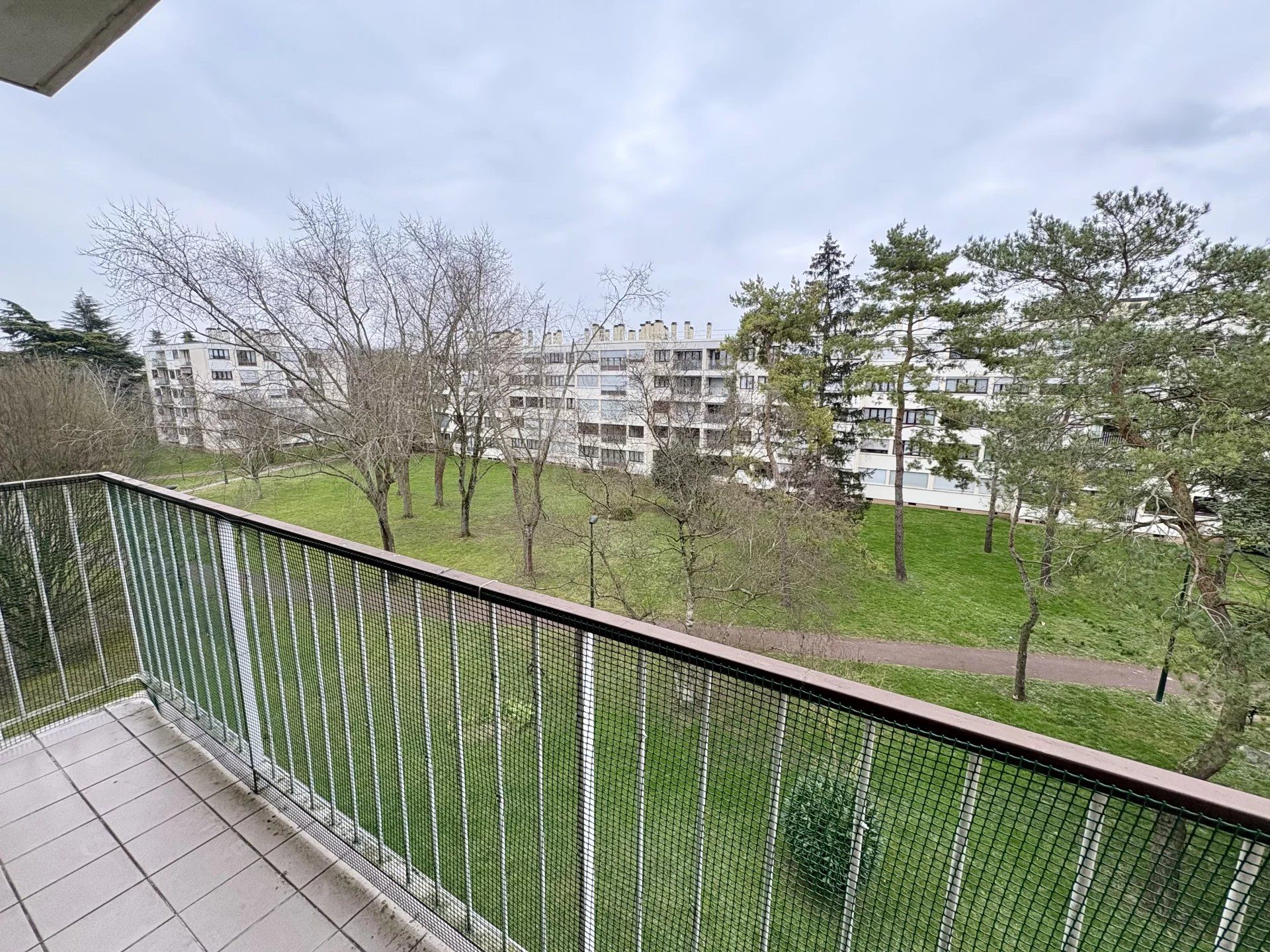 公寓 在 Chennevières-sur-Marne, Val-de-Marne 12887284