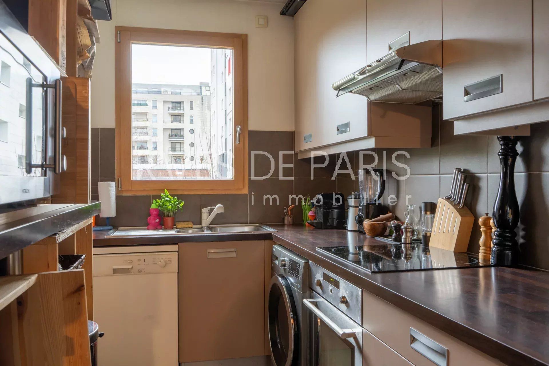 Жилой в Courbevoie, Hauts-de-Seine 12887304