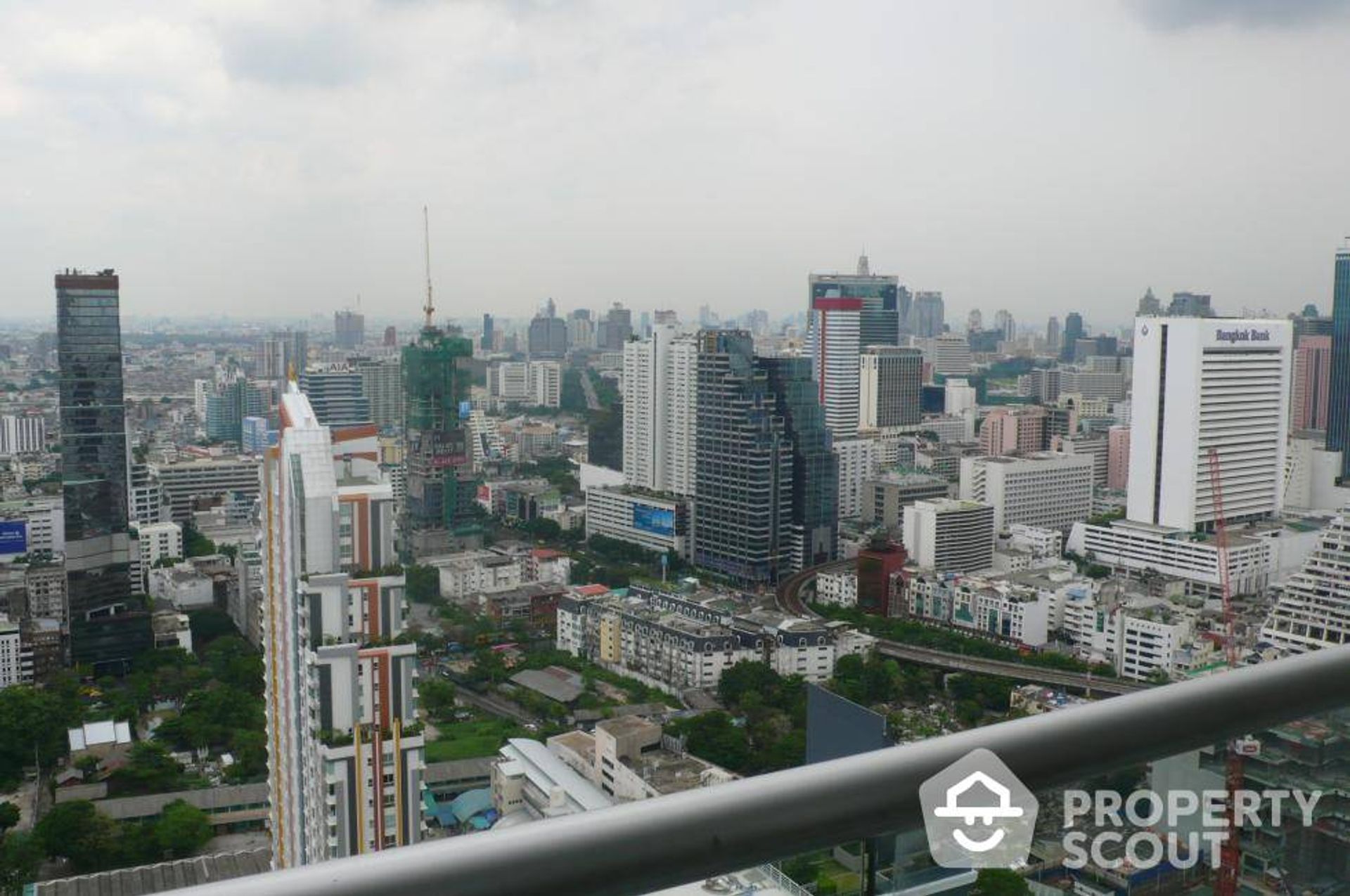 Condominium in Bang Rak, Krung Thep Maha Nakhon 12887423