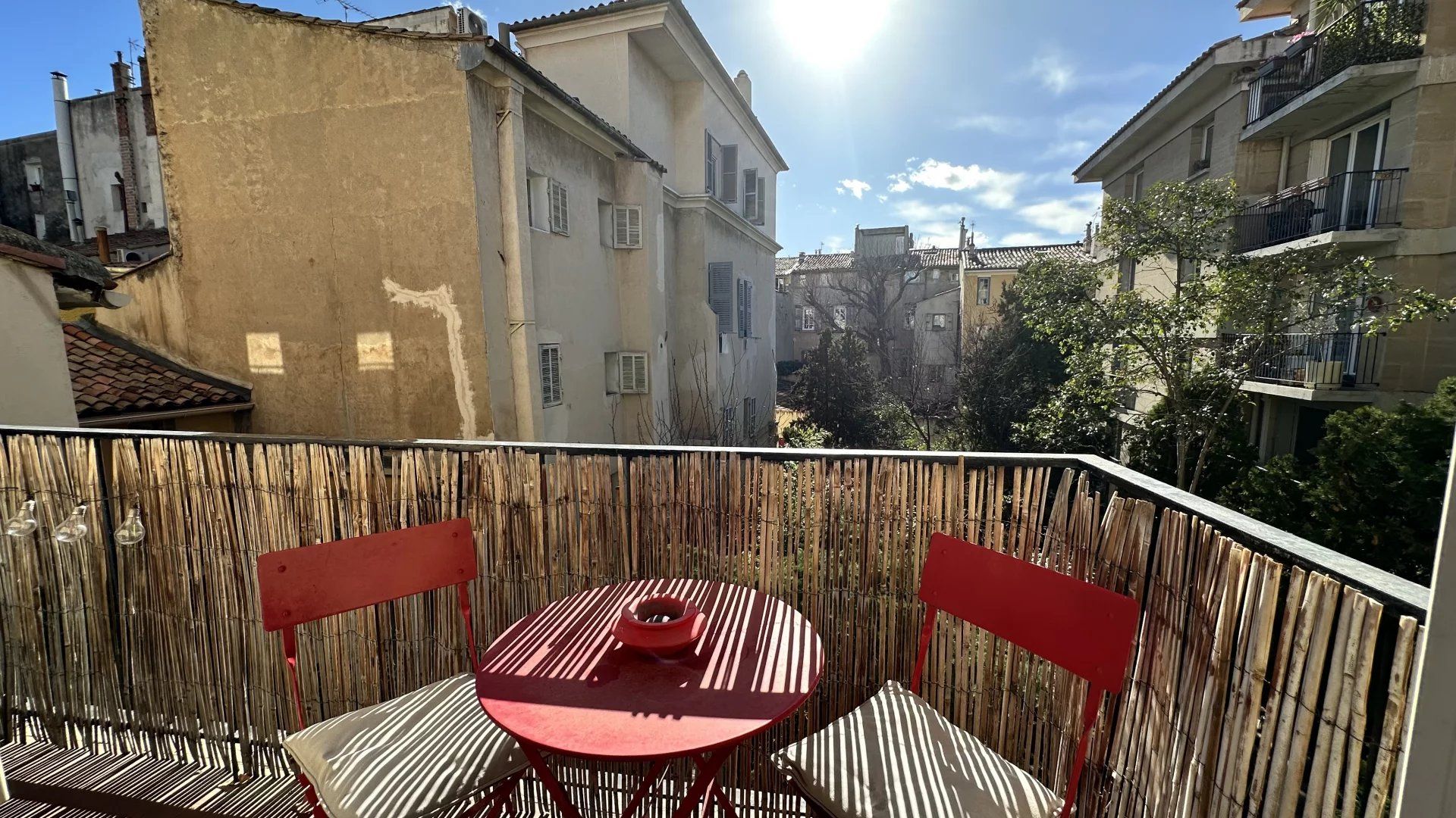 Condominium in Aix-en-Provence, Bouches-du-Rhône 12887542