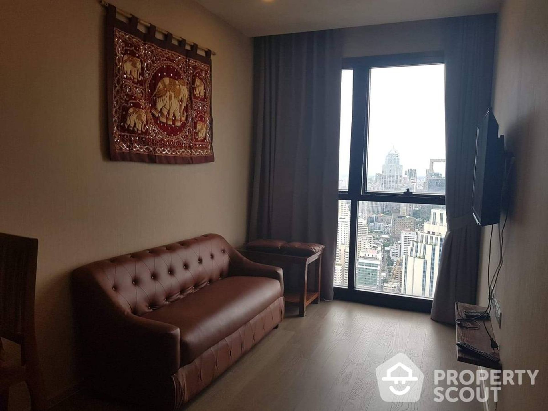 Condominium in Khlong Toei, Krung Thep Maha Nakhon 12887647