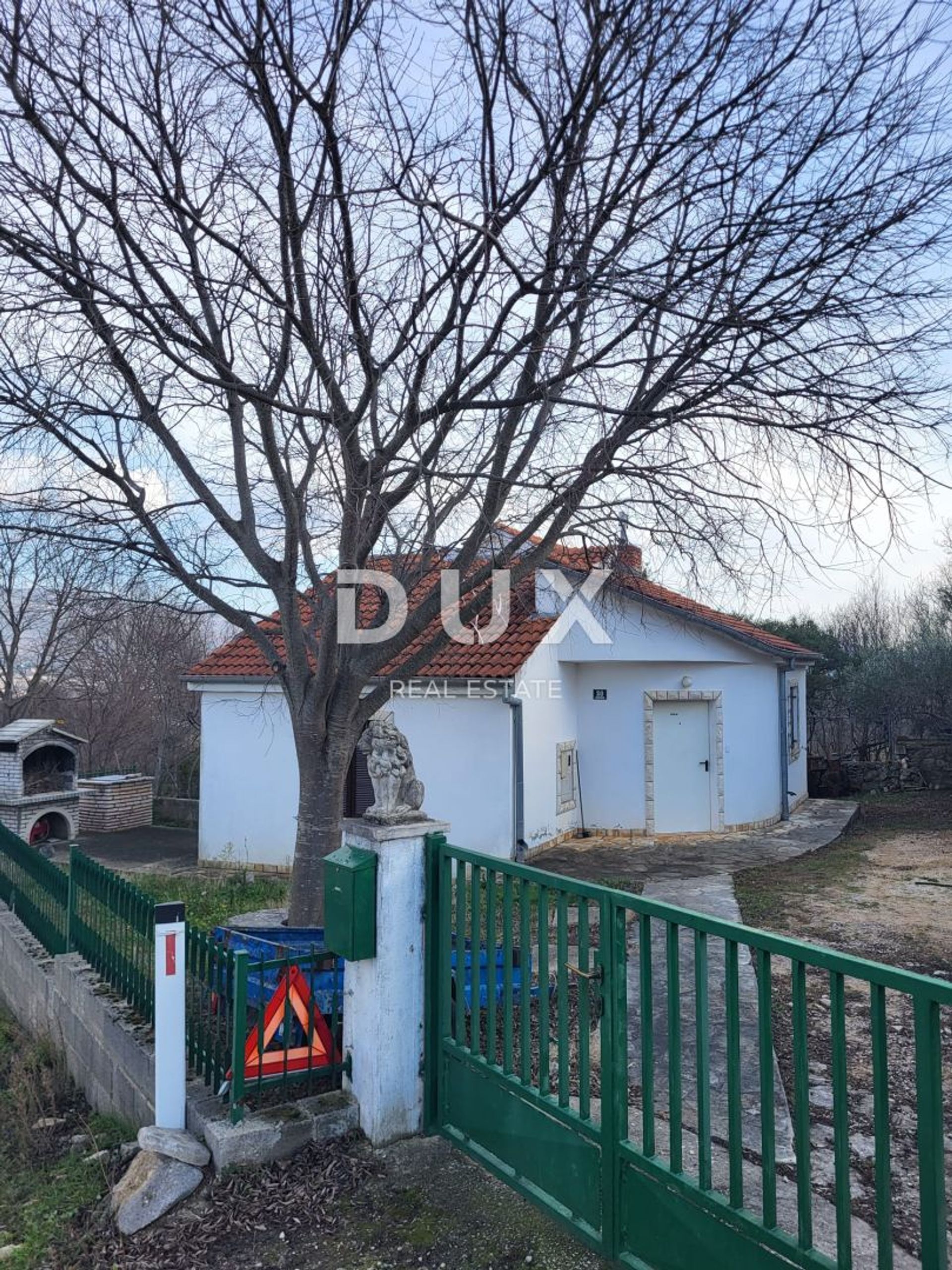 Hus i Novigrad, Zadarska Zupanija 12887766