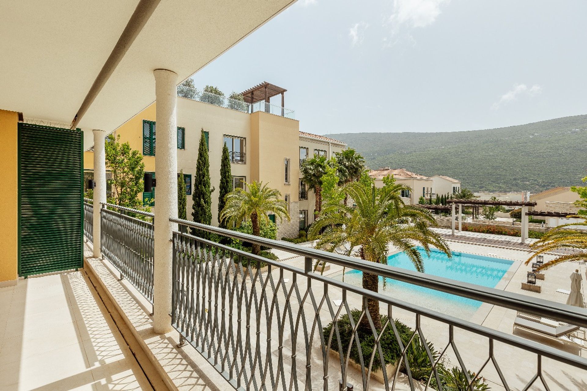 Condominio en Herceg Novi, Herceg Novi Municipality 12887930