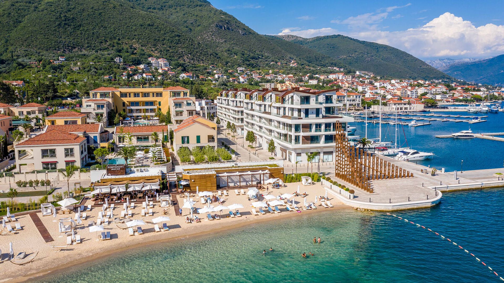 Кондоминиум в Herceg Novi, Herceg Novi 12887930