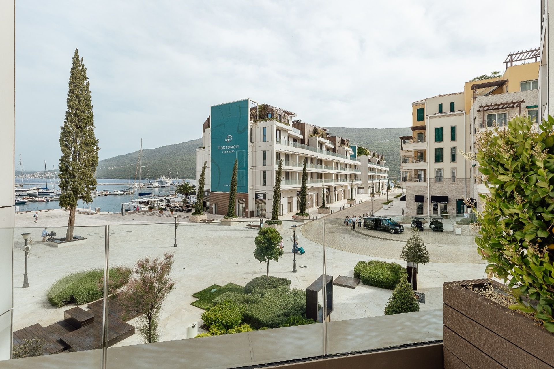 Condominium in Herceg Novi, Herceg Novi Municipality 12887932