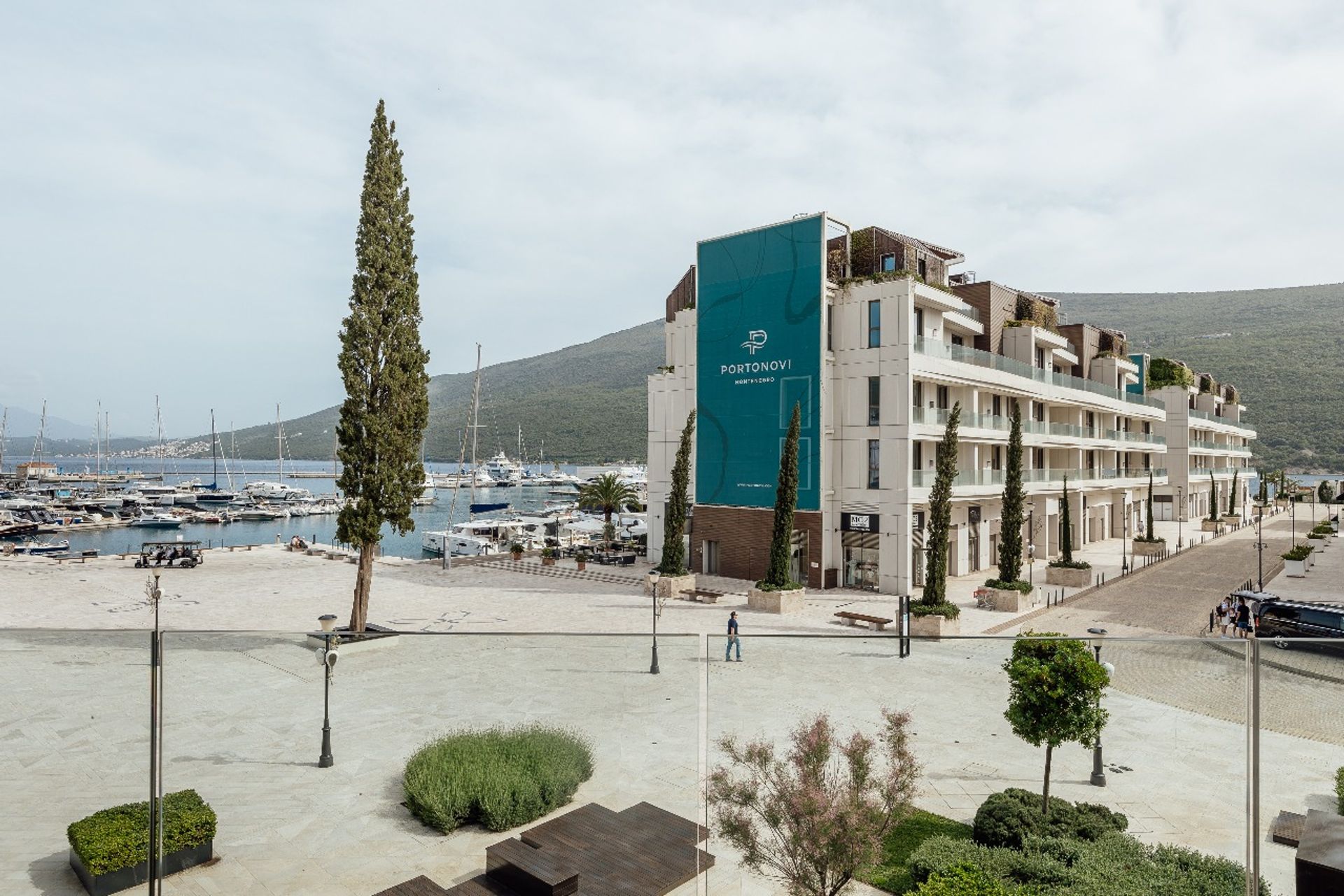 Condominium in Herceg Novi, Herceg Novi Municipality 12887932