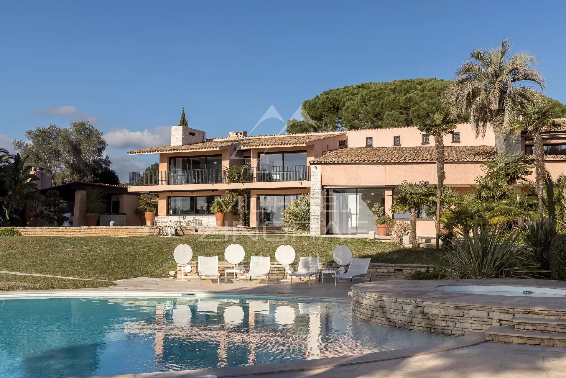 casa en Sainte-Helene, Provence-Alpes-Cote d'Azur 12888029