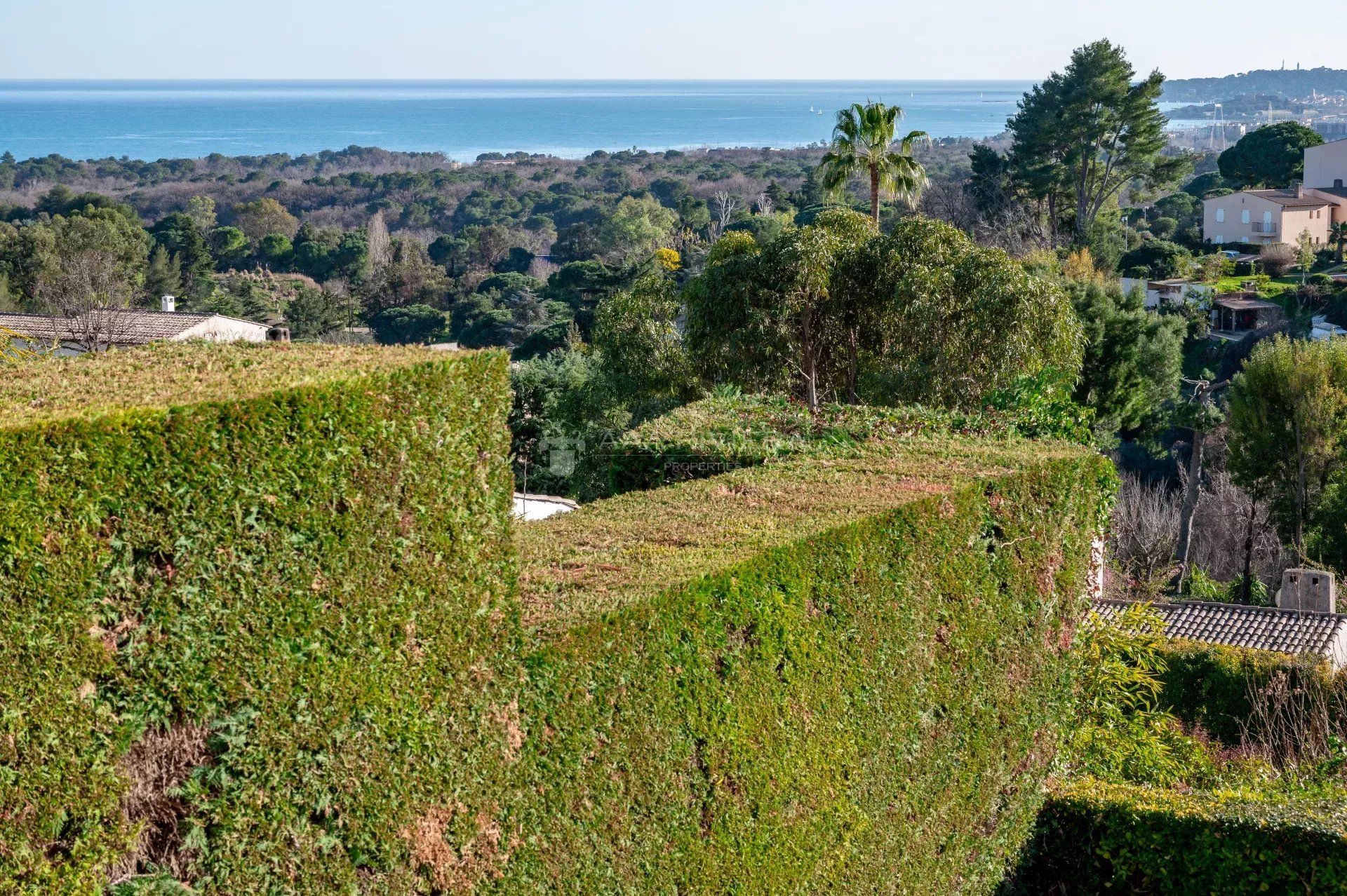 жилой дом в Villeneuve-Loubet, Alpes-Maritimes 12888033