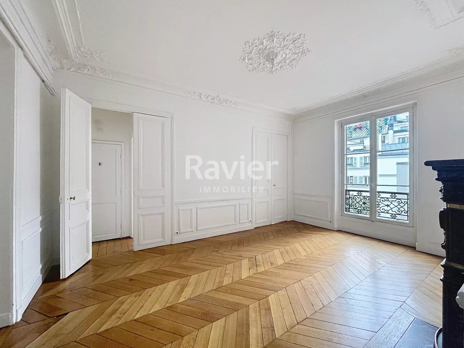 Condominium in Levallois-Perret, Ile-de-France 12888051