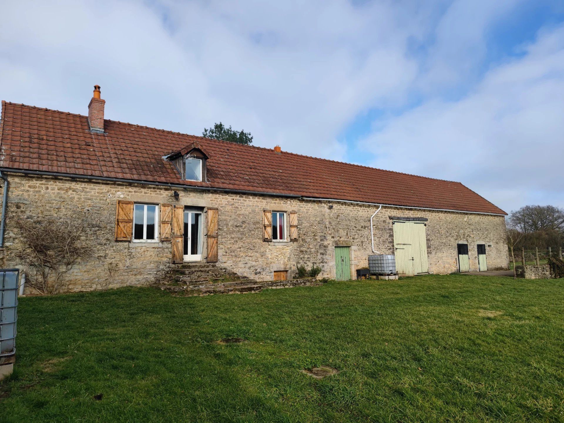 بيت في Rouy, Nièvre 12888079