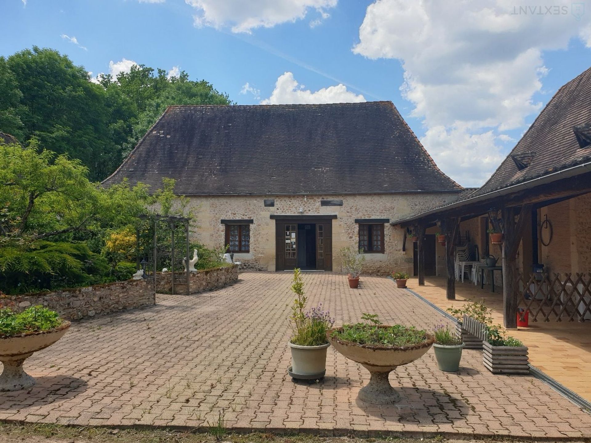 Outro no Rouffignac-Saint-Cernin-de-Reilhac, Nouvelle-Aquitaine 12888398