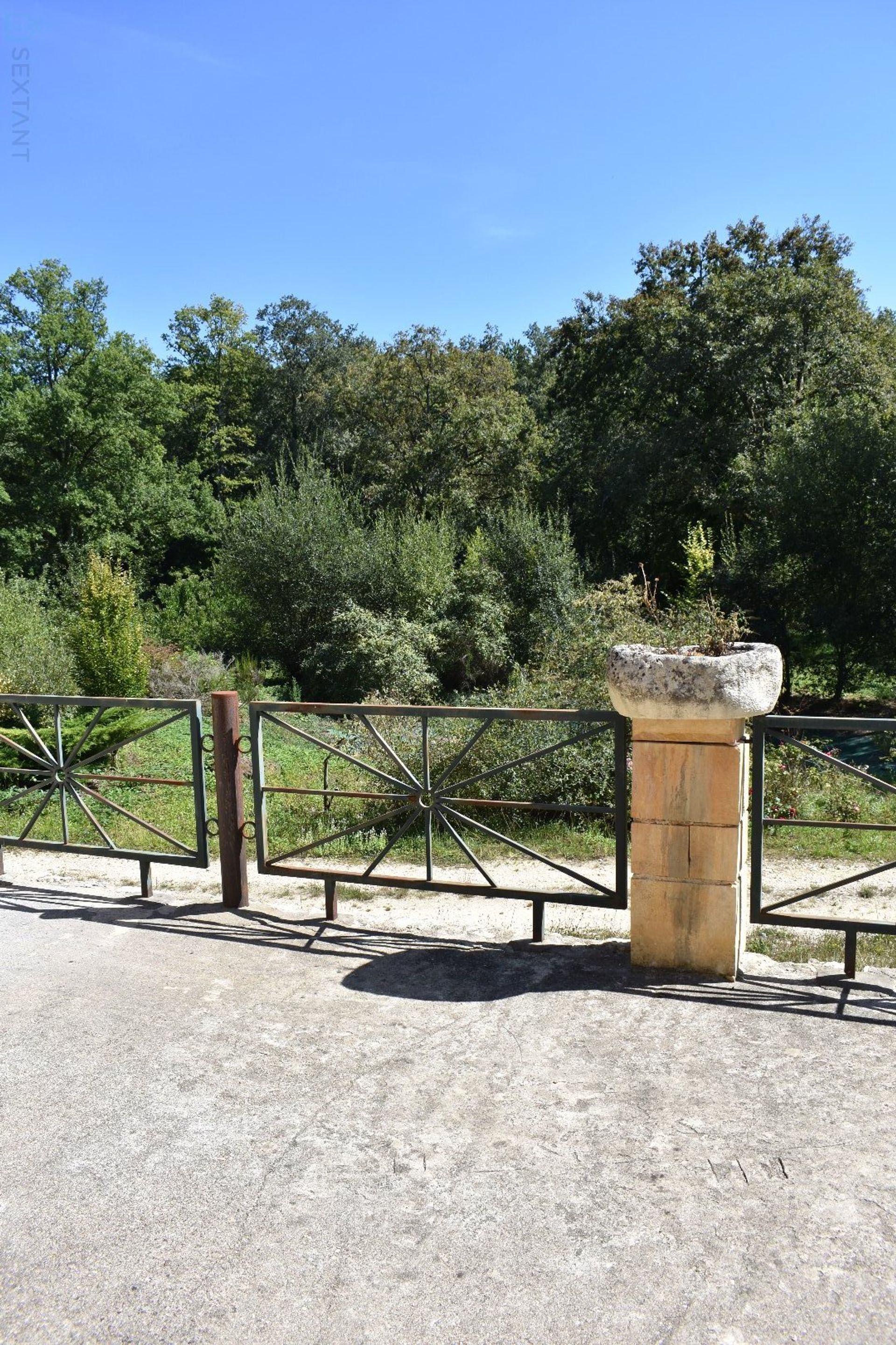 Outro no Rouffignac-Saint-Cernin-de-Reilhac, Nouvelle-Aquitaine 12888399