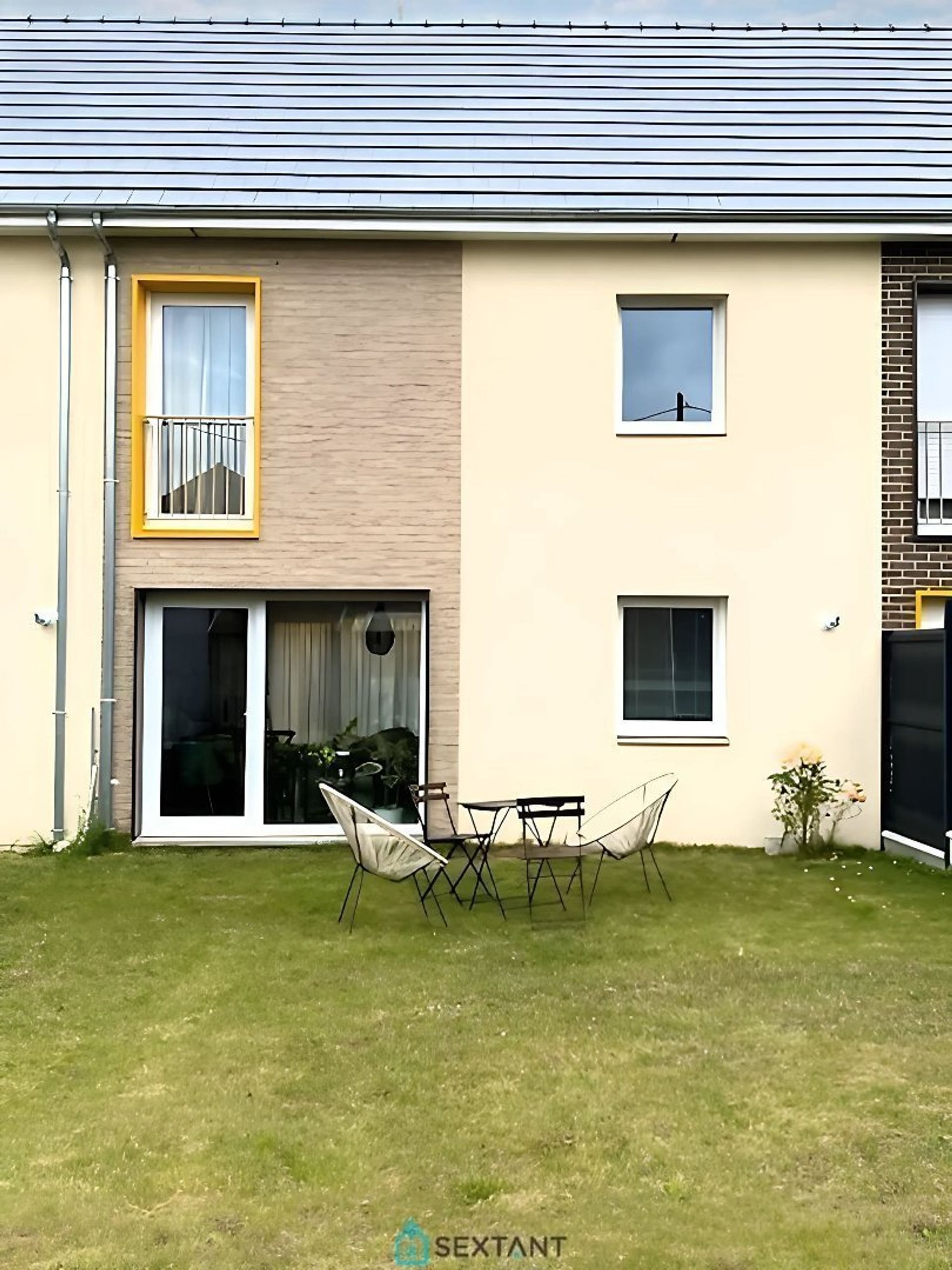 House in Saint-Aubin-lès-Elbeuf, Normandy 12888410