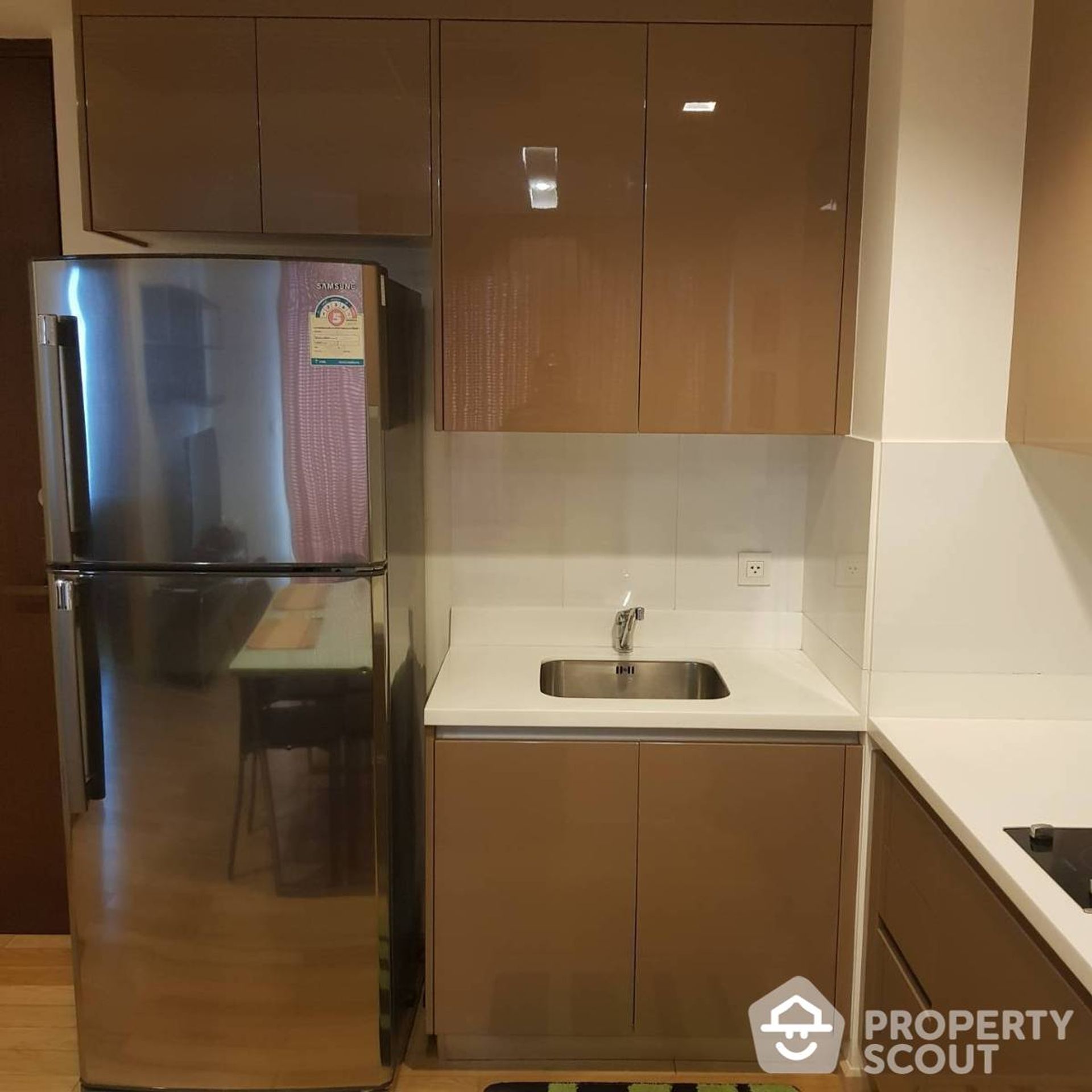 Condominium in Watthana, Krung Thep Maha Nakhon 12888440