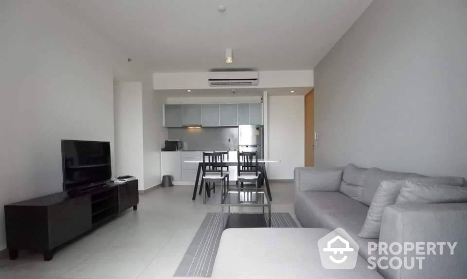 Condominium in Watthana, Krung Thep Maha Nakhon 12888441