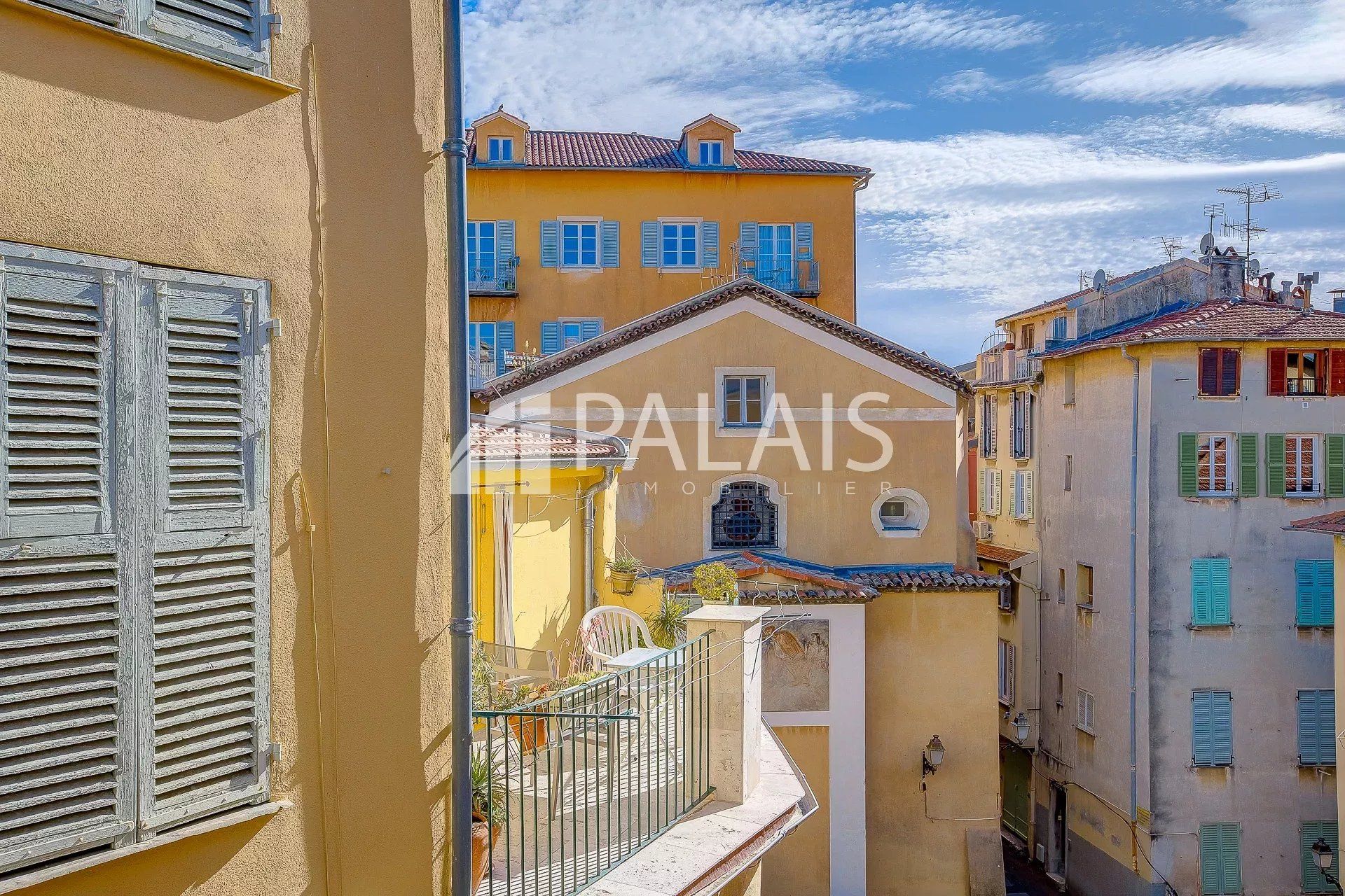 Osakehuoneisto sisään Kiva, Provence-Alpes-Cote d'Azur 12888594