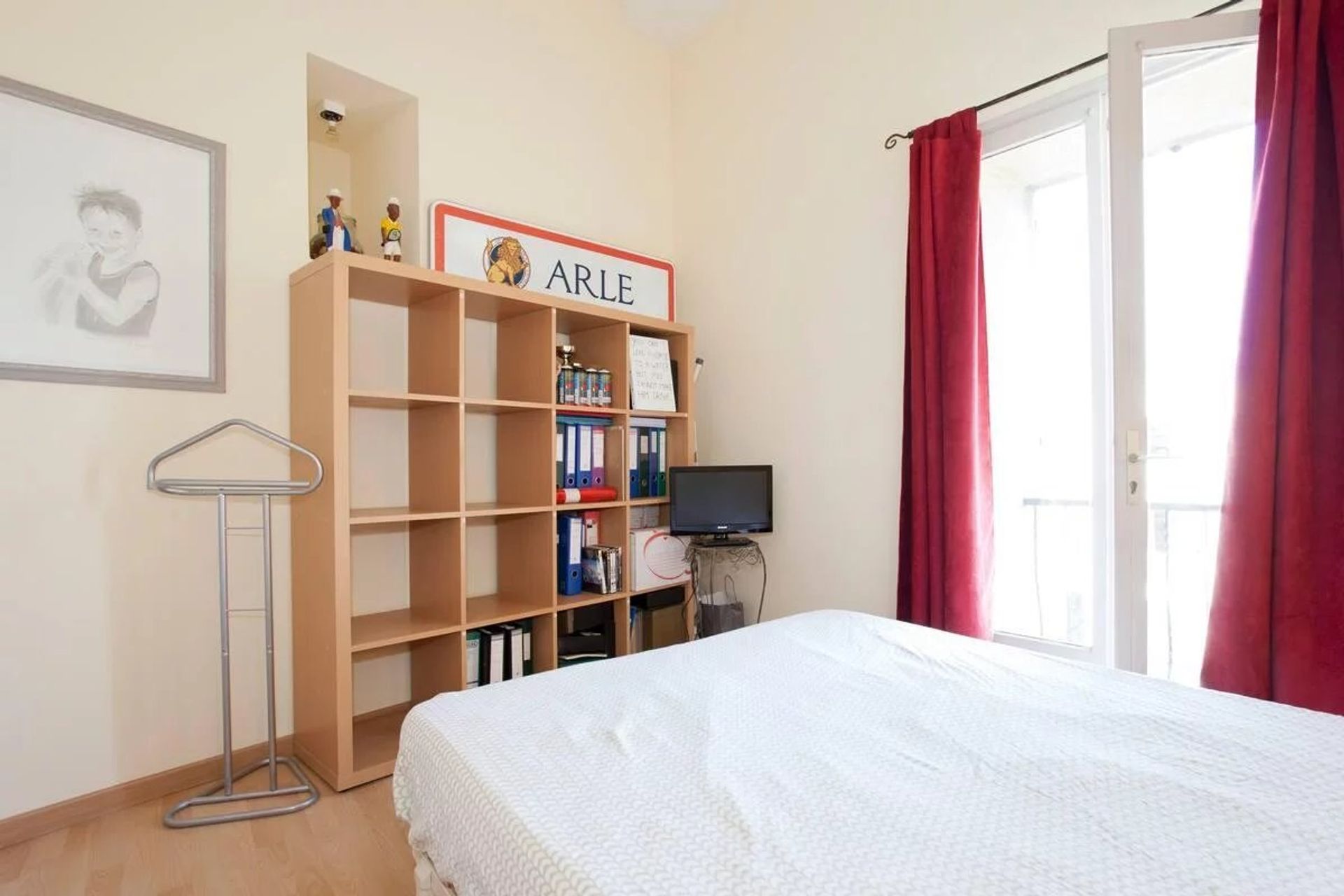 Condominium in Arles, Provence-Alpes-Cote d'Azur 12888654