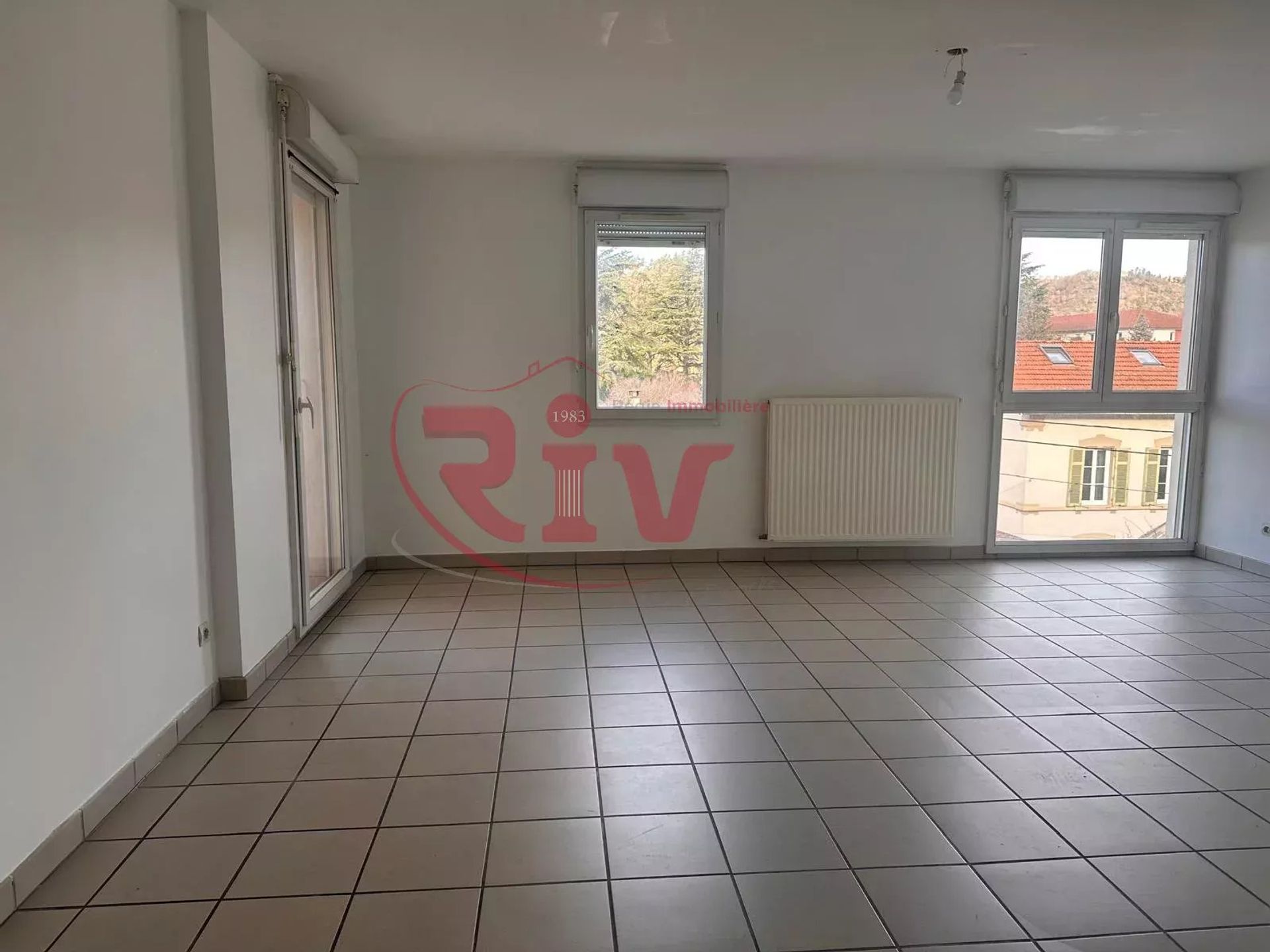 سكني في Vienne, Isère 12889095