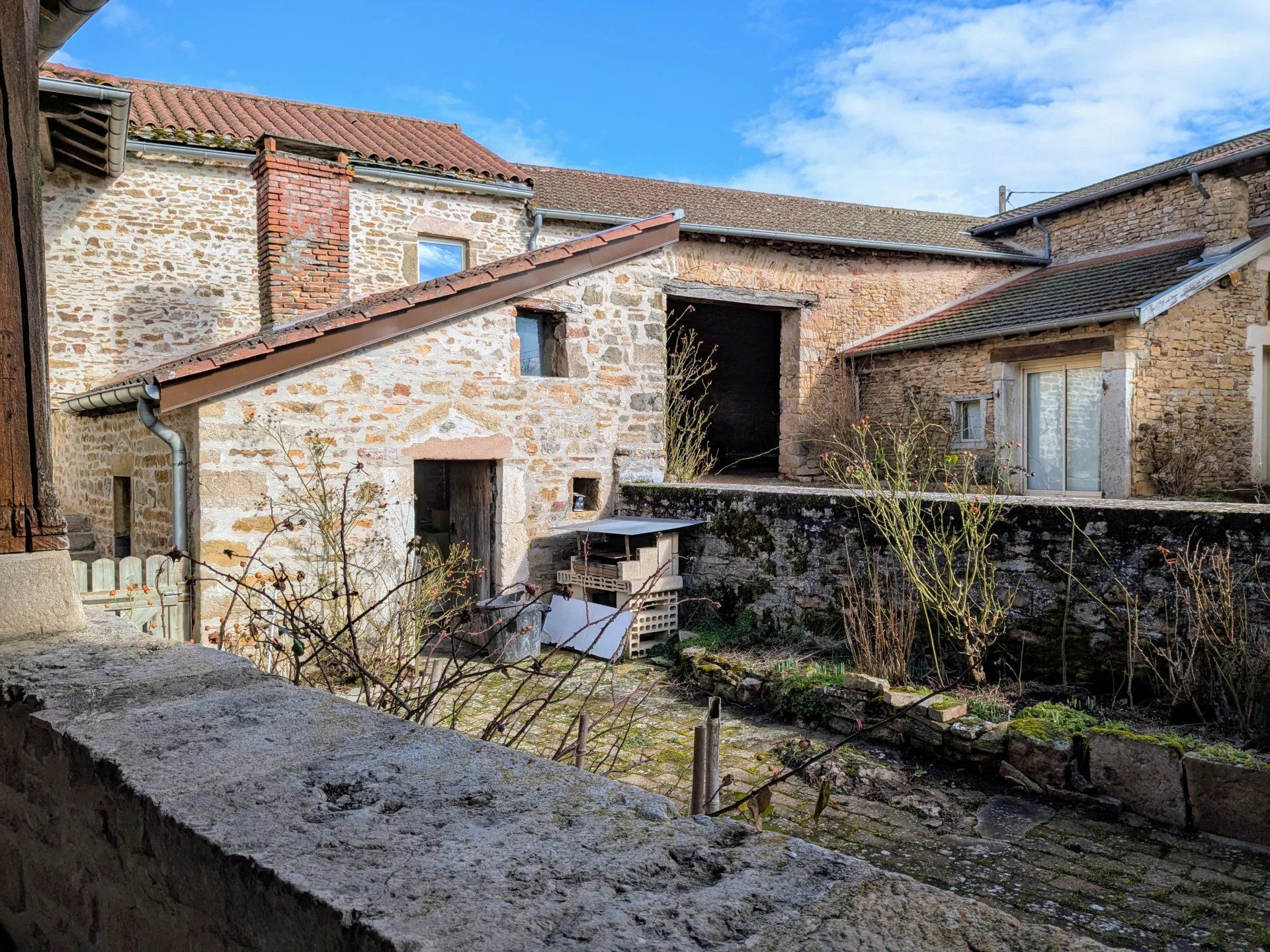 Hus i Berzé-la-Ville, Saône-et-Loire 12889096