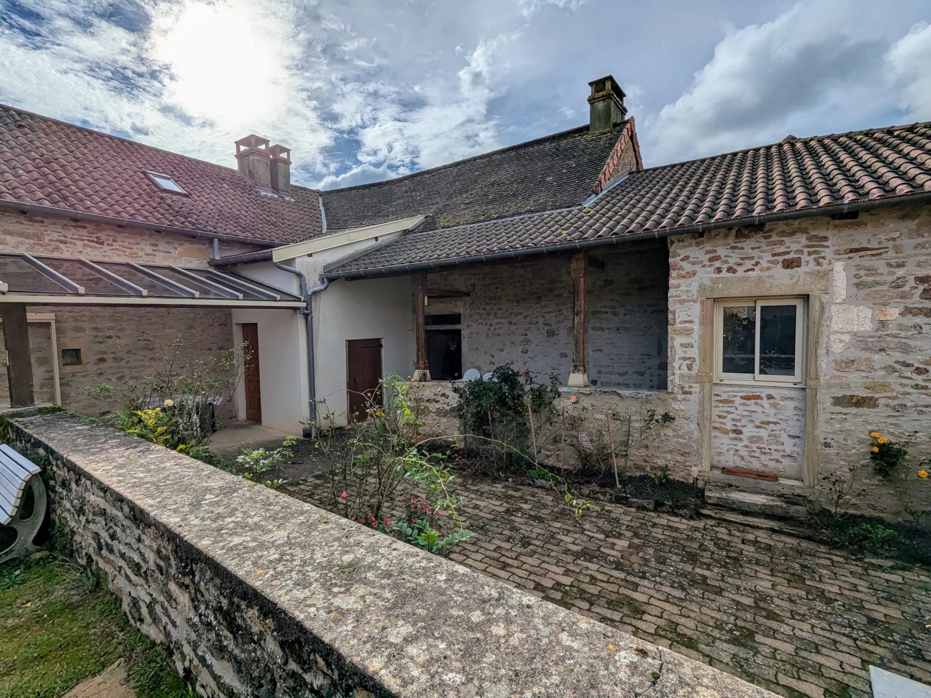 Hus i Berzé-la-Ville, Saône-et-Loire 12889096