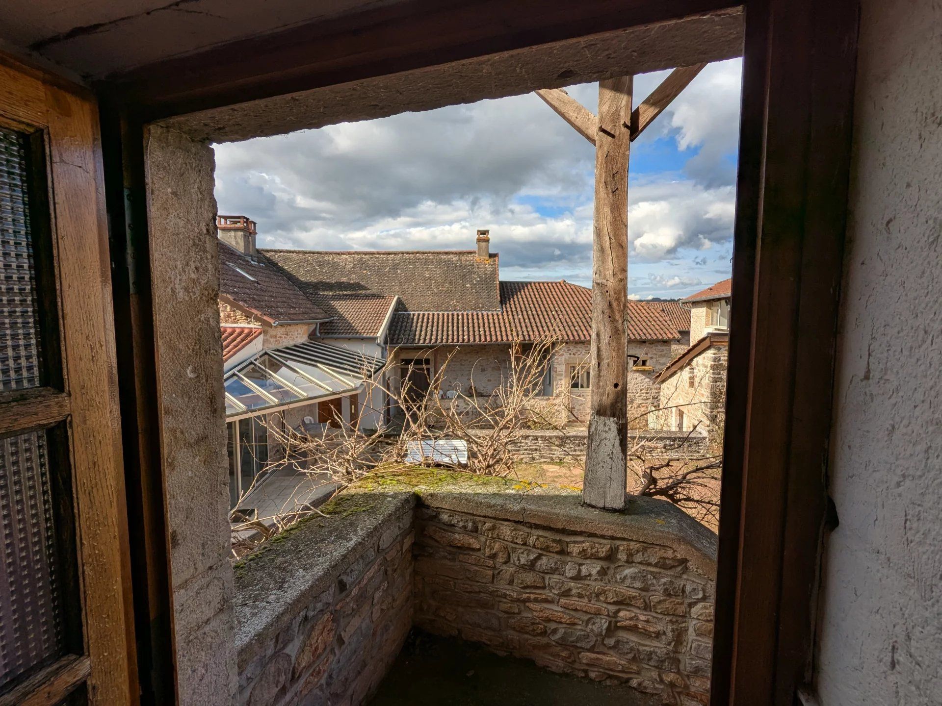 Hus i Berzé-la-Ville, Saône-et-Loire 12889096