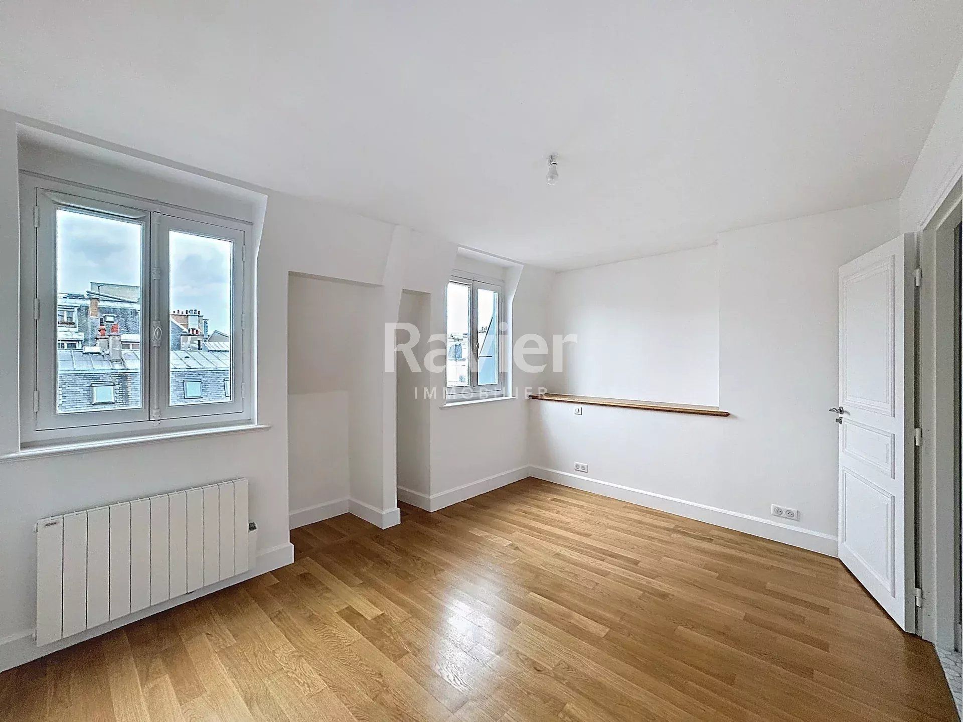 Condominium in Clichy, Ile-de-France 12889109